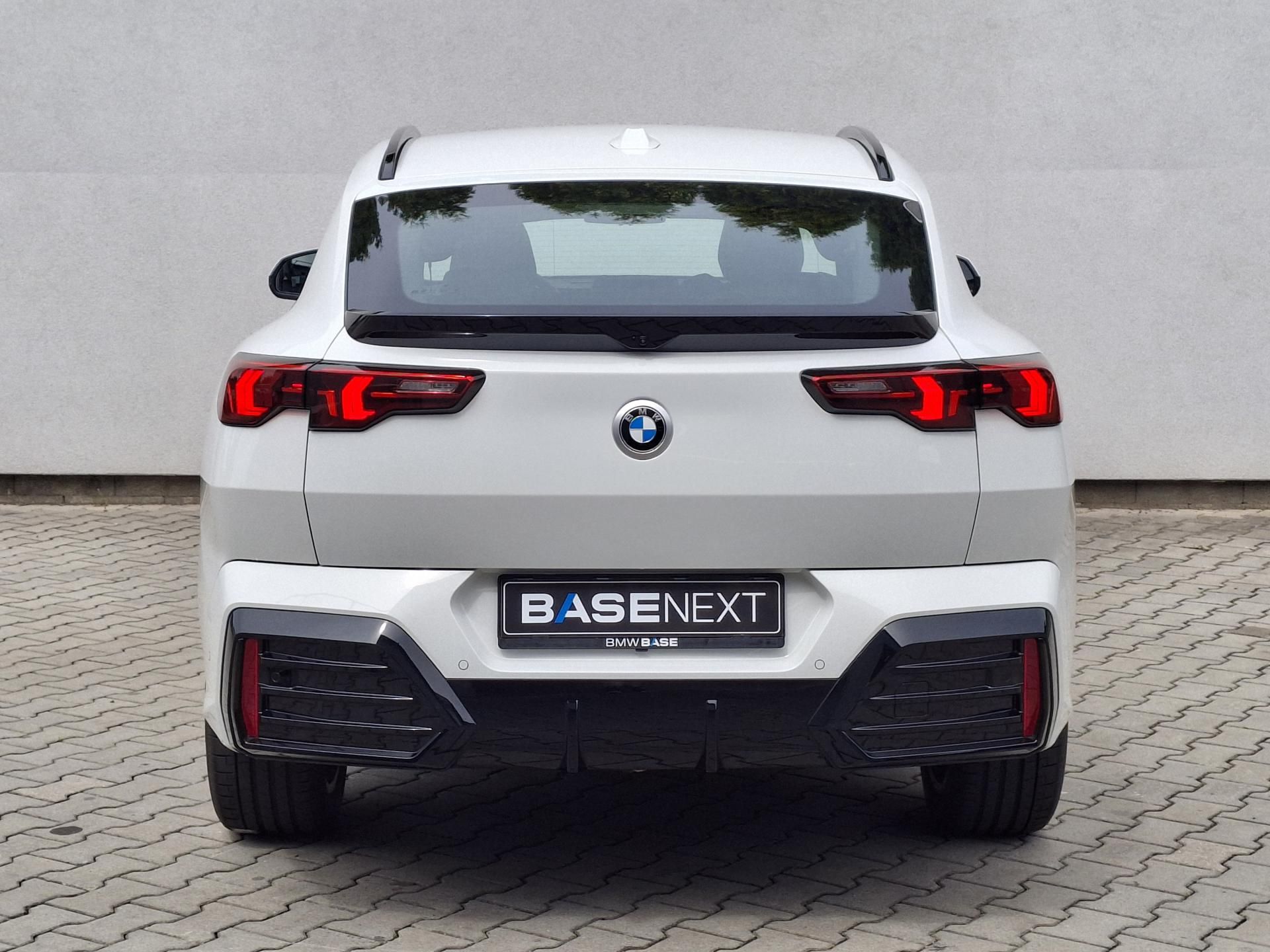 BMW X2, xDrive20d M-Sport - fotka 4