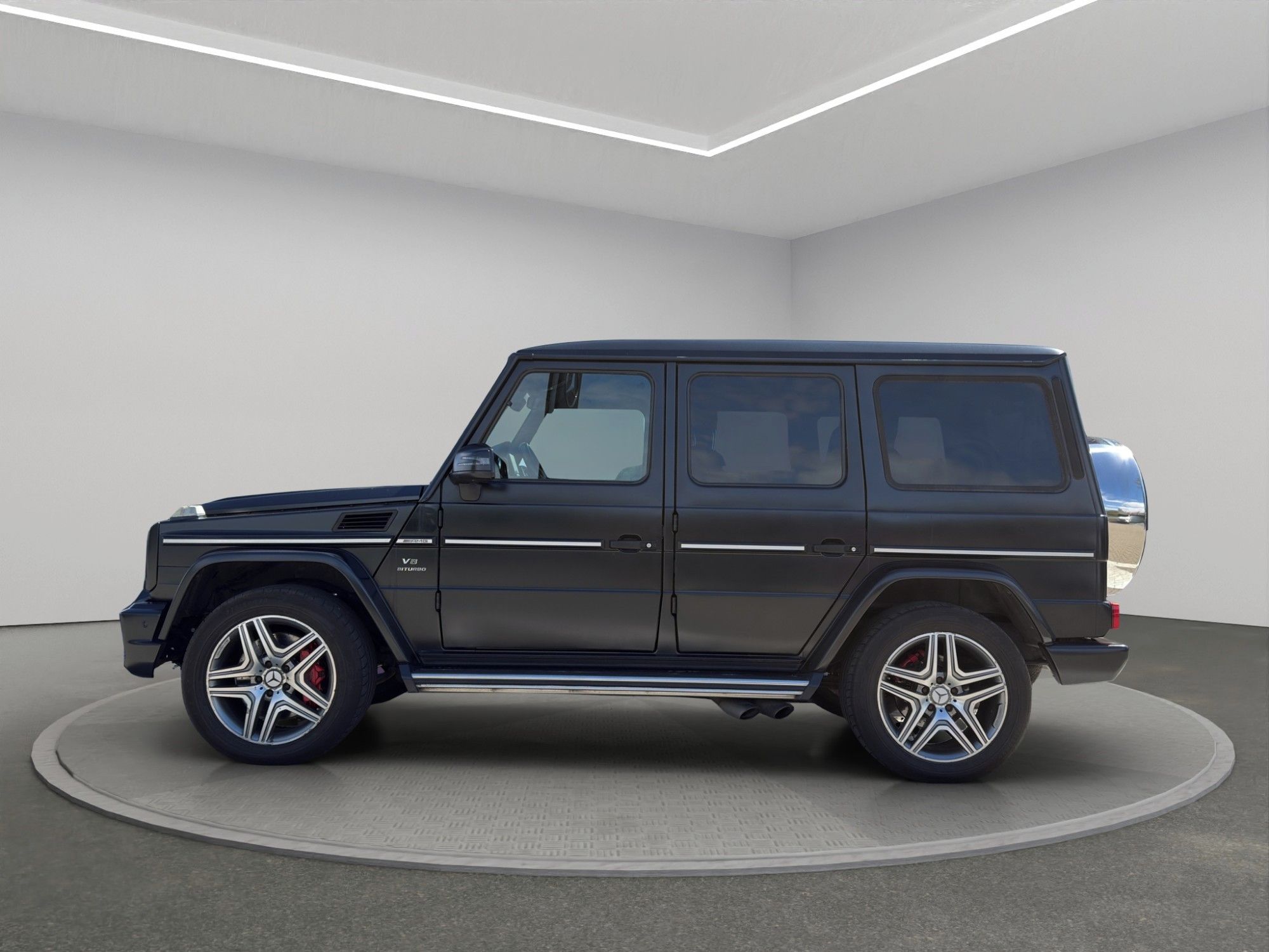 Mercedes-Benz Třídy G, 63 AMG - fotka 4