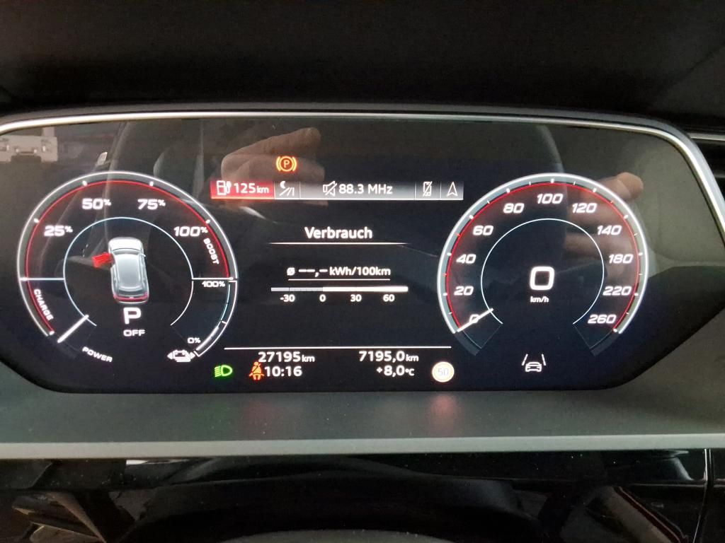 Audi e-tron, 55 300kW S-Line Quattro Tažné - fotka 6