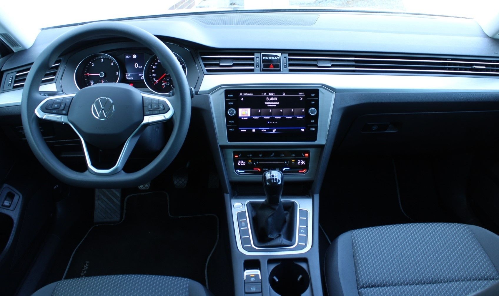 Volkswagen Passat, 2.0 TDI 110kW manuál tažné - fotka 5