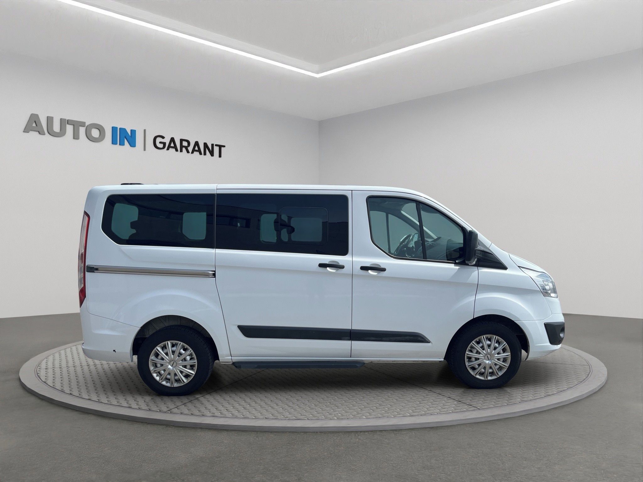 Ford Tourneo Custom, L1 2.2 TDCi 114kW, Tažné - fotka 4