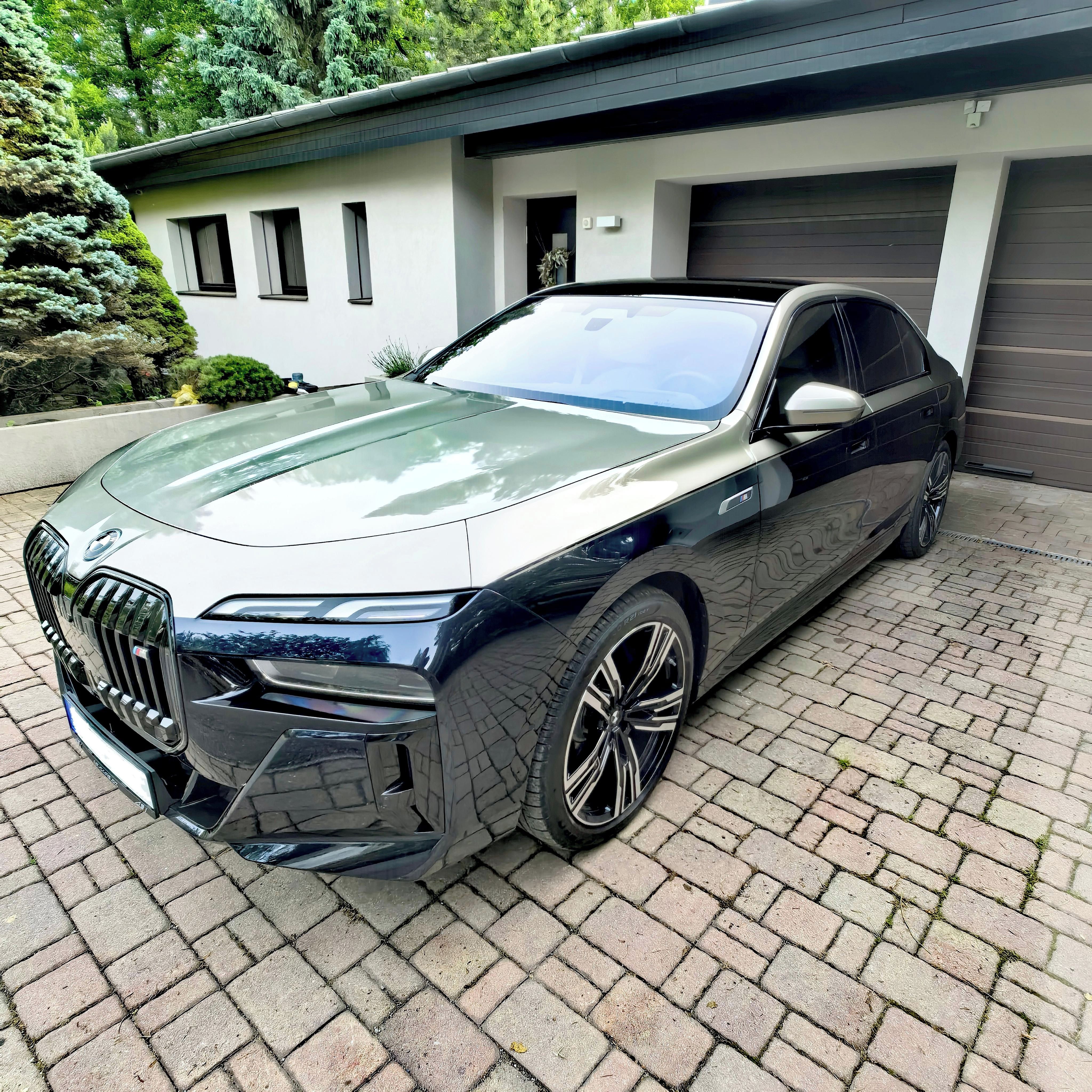 BMW i7, 760xdrive,2026,4980km,M,Carbon
