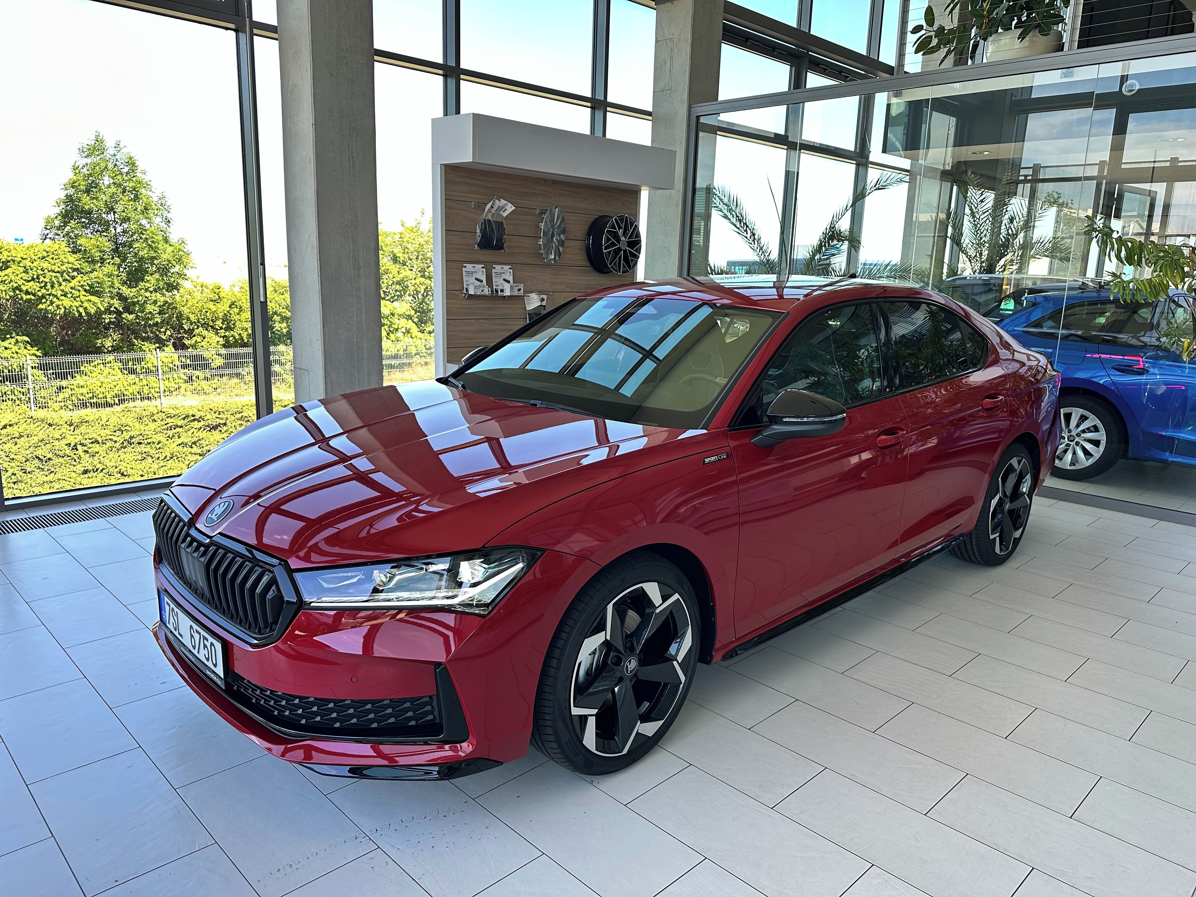 Škoda Superb, 2,0 TDI 110 kW DSG - fotka 3