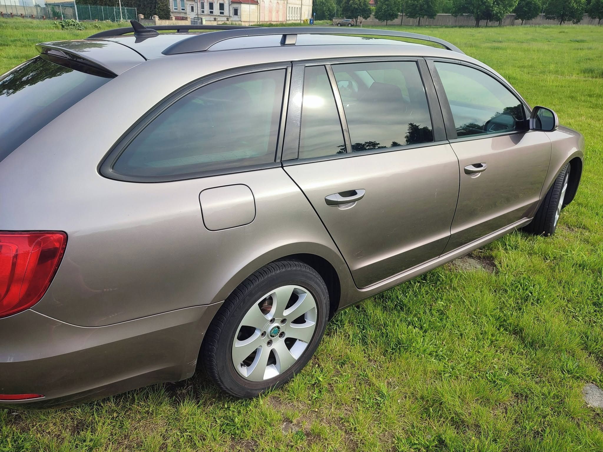 Škoda Superb, 1,6 TDI - fotka 2
