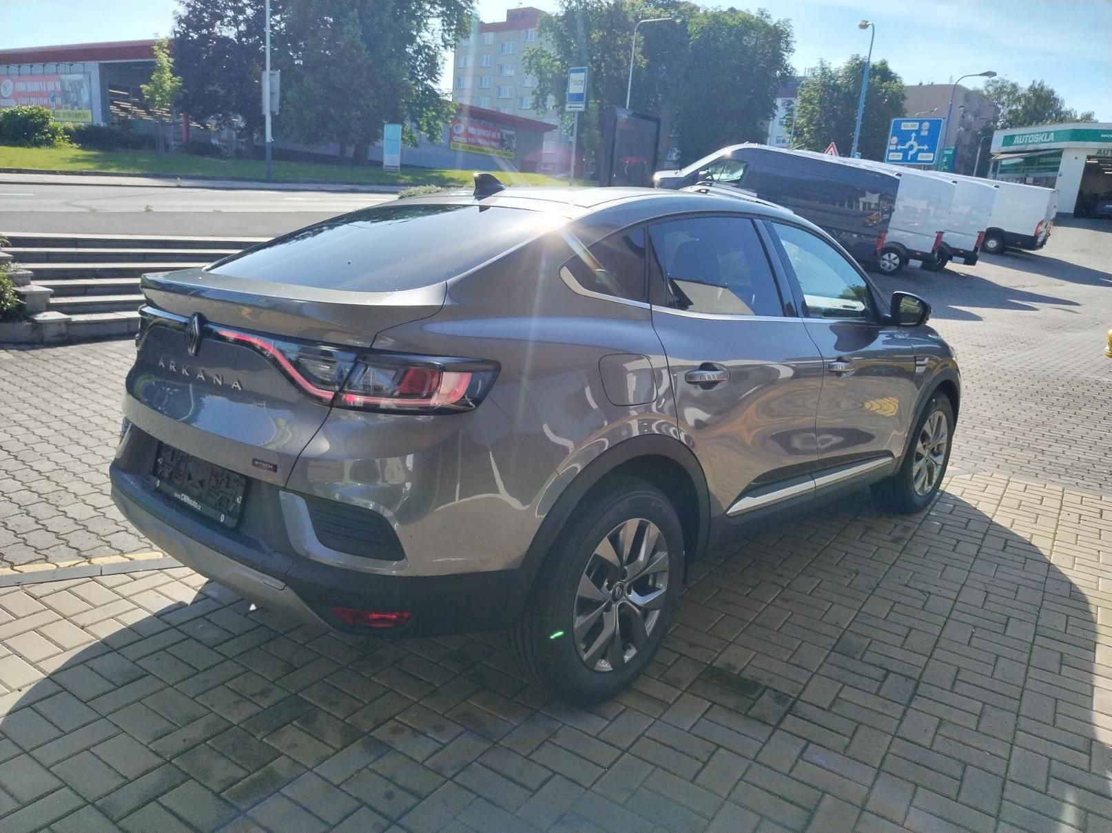 Renault Arkana, Techno full hybrid E-Tech 145 - fotka 4