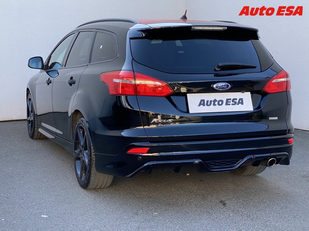 Ford Focus, 1.5 EcoBoost Turnier,navi - fotka 6