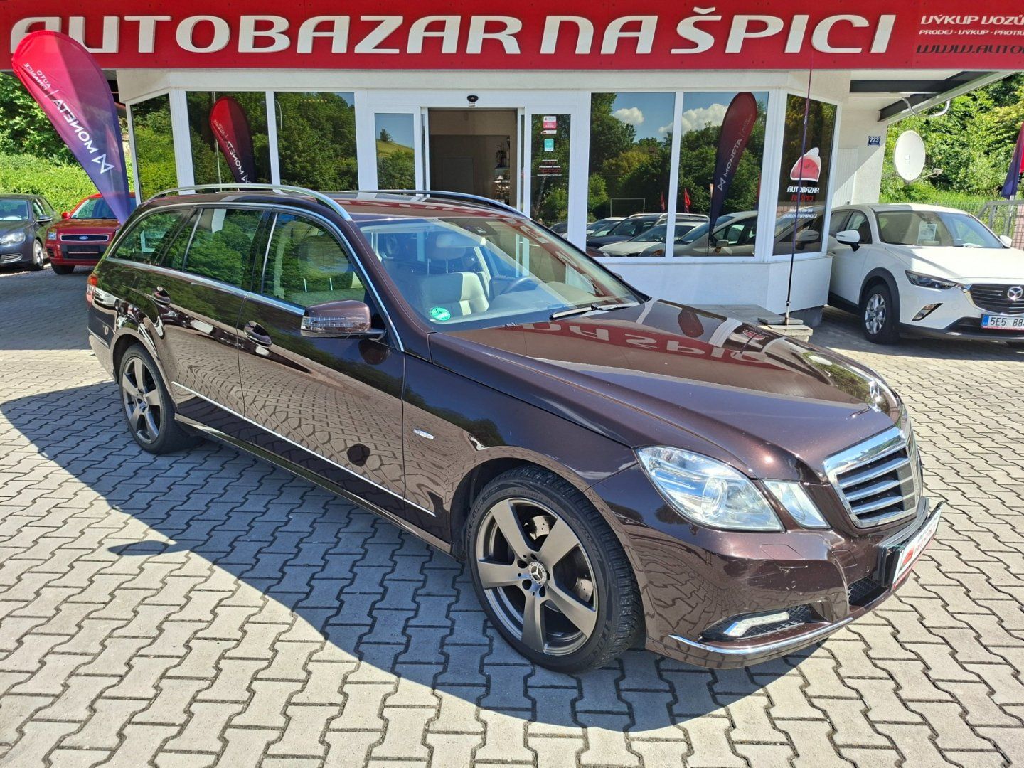 Mercedes-Benz Třídy E, E 350CDI 170kW 4MATIC - fotka 2