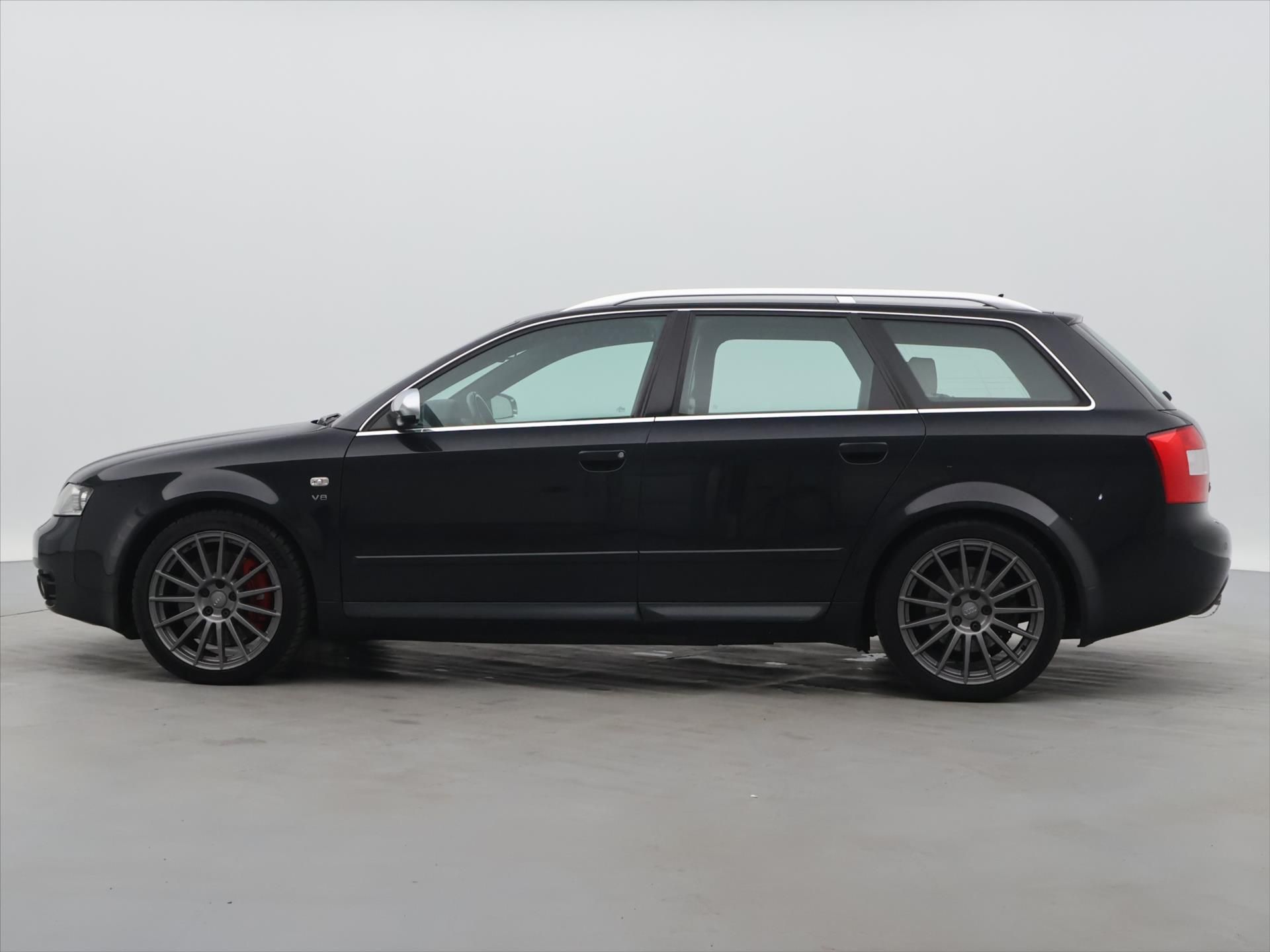Audi S4, 4,2 V8 253kW quatrro Recaro - fotka 4
