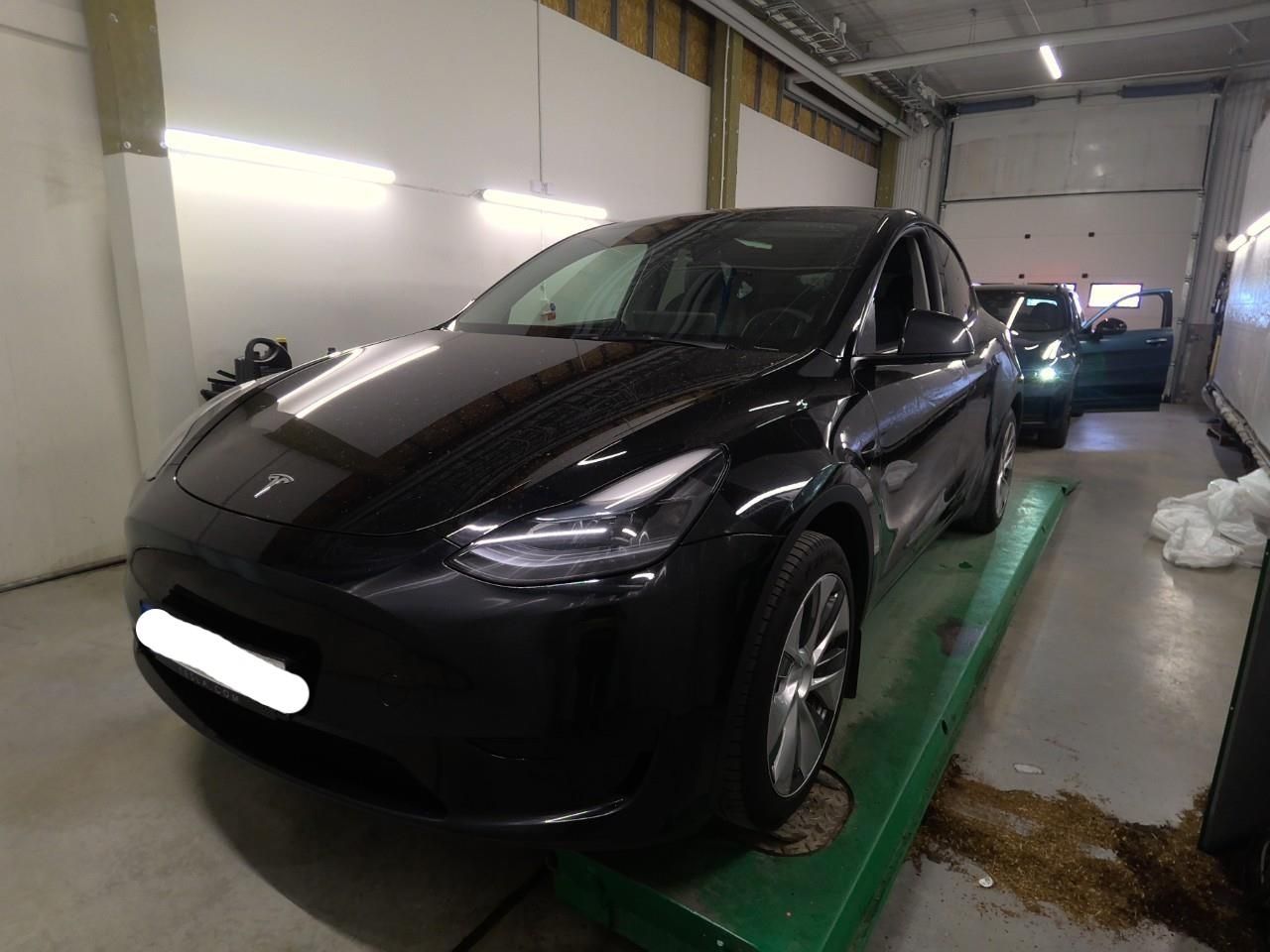 Tesla Model Y, RWD LED ACC       PŘIPRAVUJEME - fotka 2