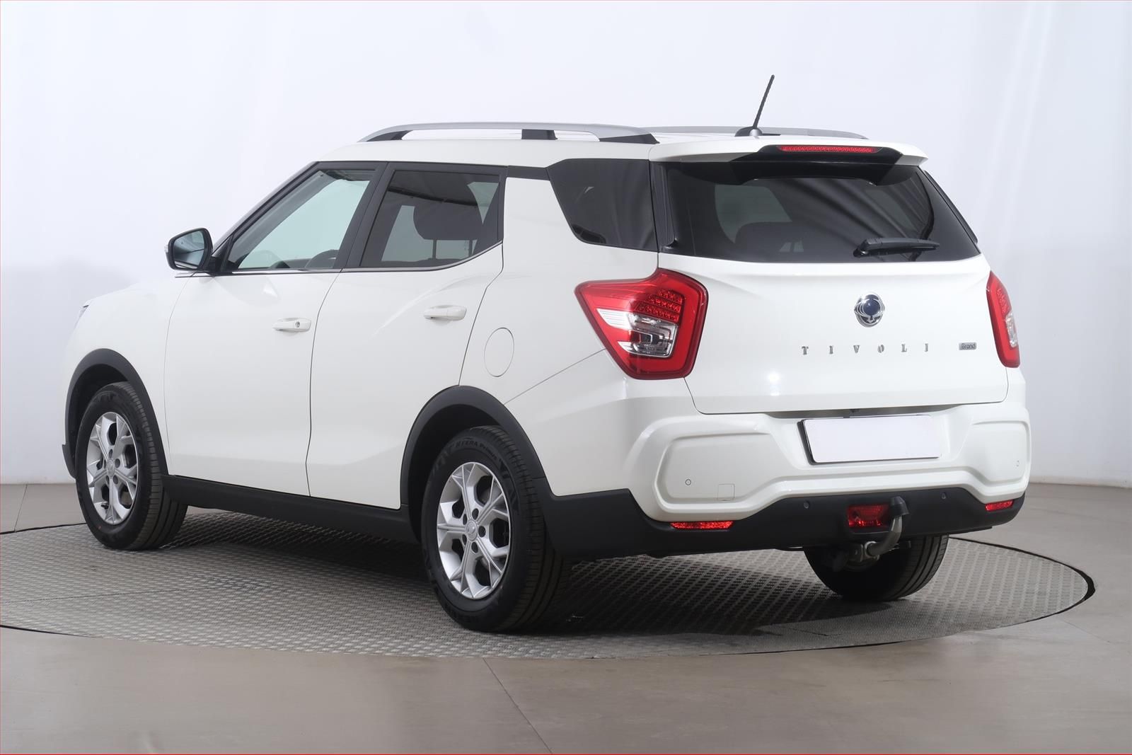 SsangYong Tivoli, 1.5 T-GDI, Automat, Serv.kniha - fotka 4