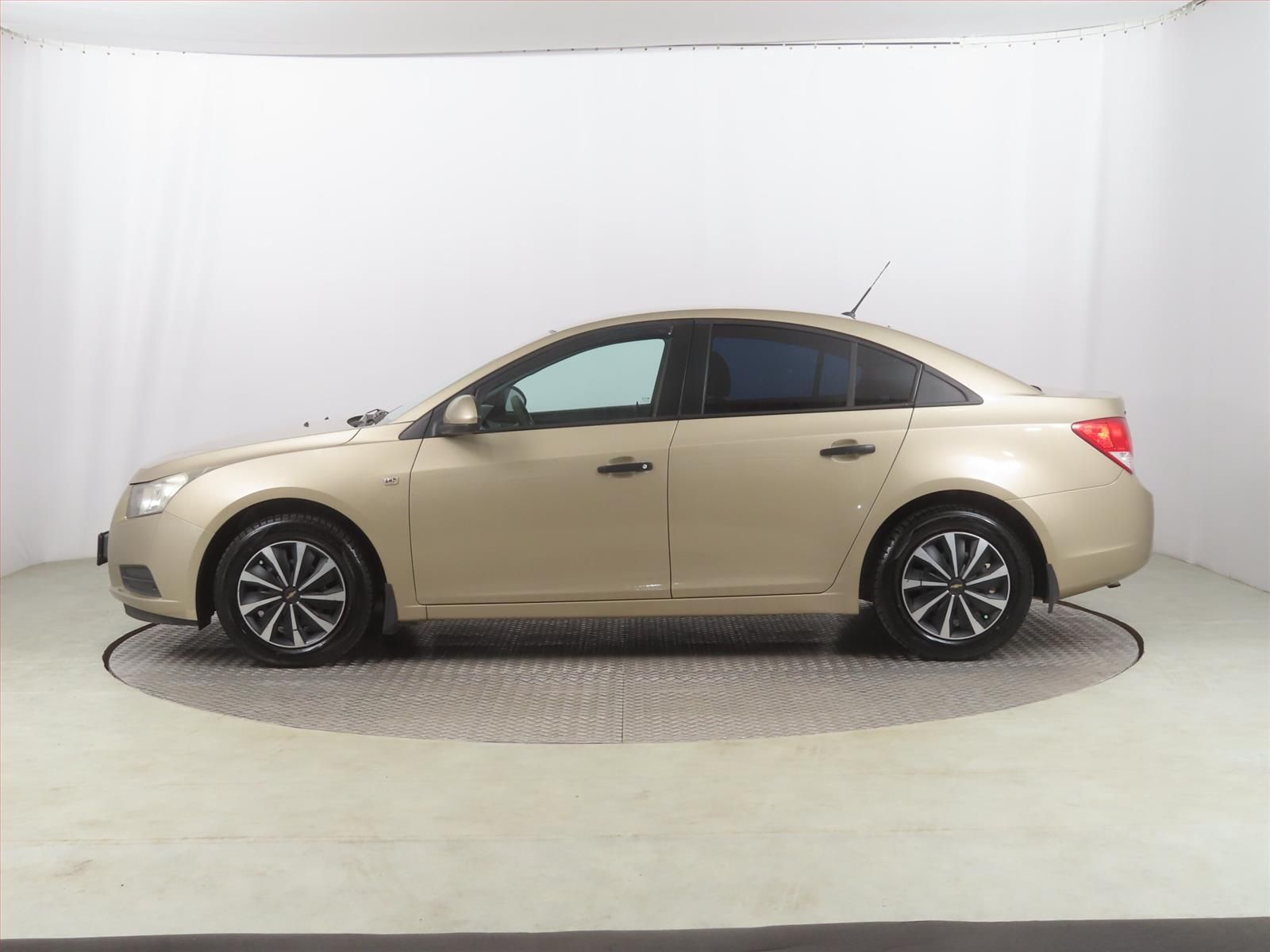 Chevrolet Cruze, 1.6 i 16V, Serv.kniha, po STK - fotka 3