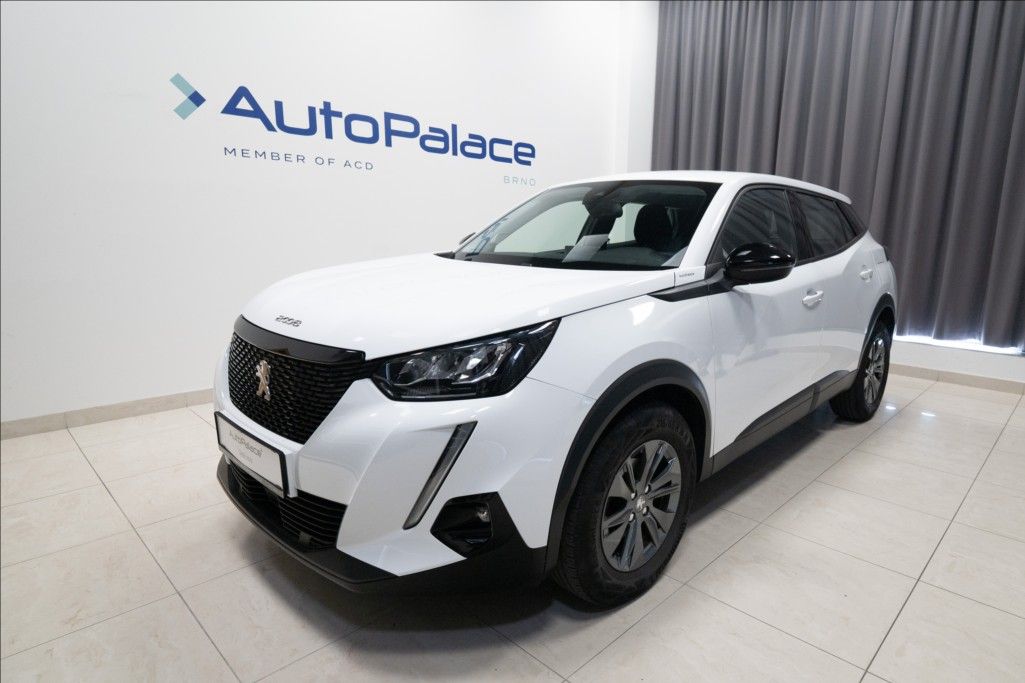 Peugeot 2008, 1,2 i ČR 1. MAJ SERVIS PEUGEOT