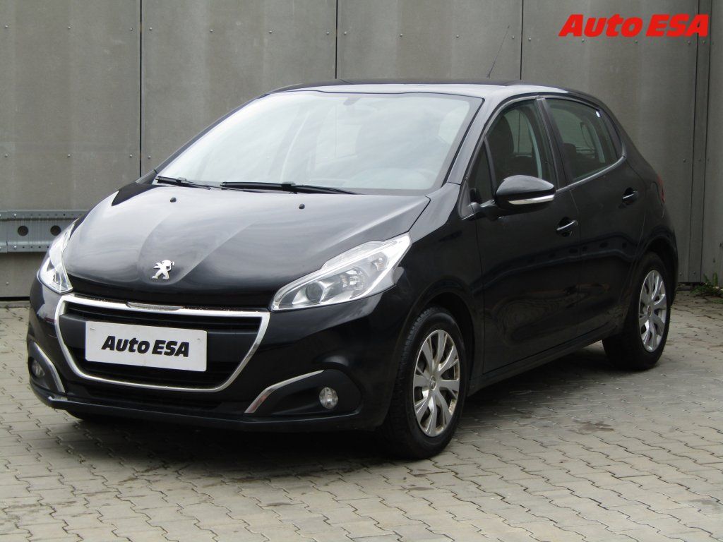 Peugeot 208, 1.2i,ČR,AC - fotka 3