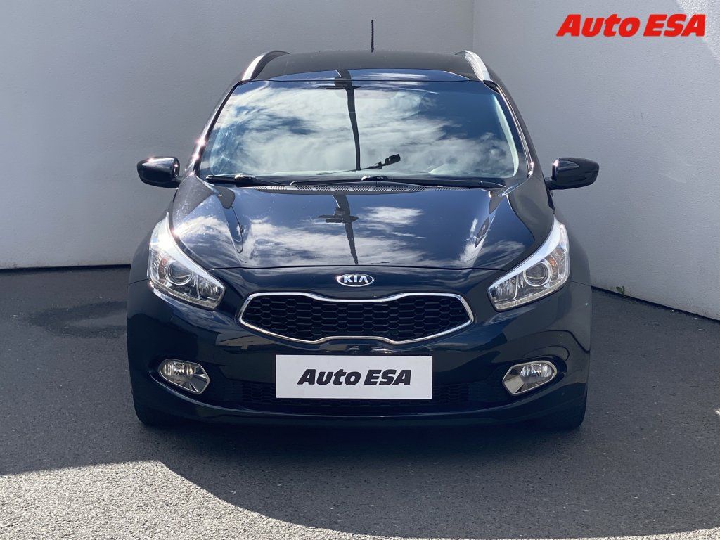 Kia Cee´d, 1.6 GDi - fotka 2