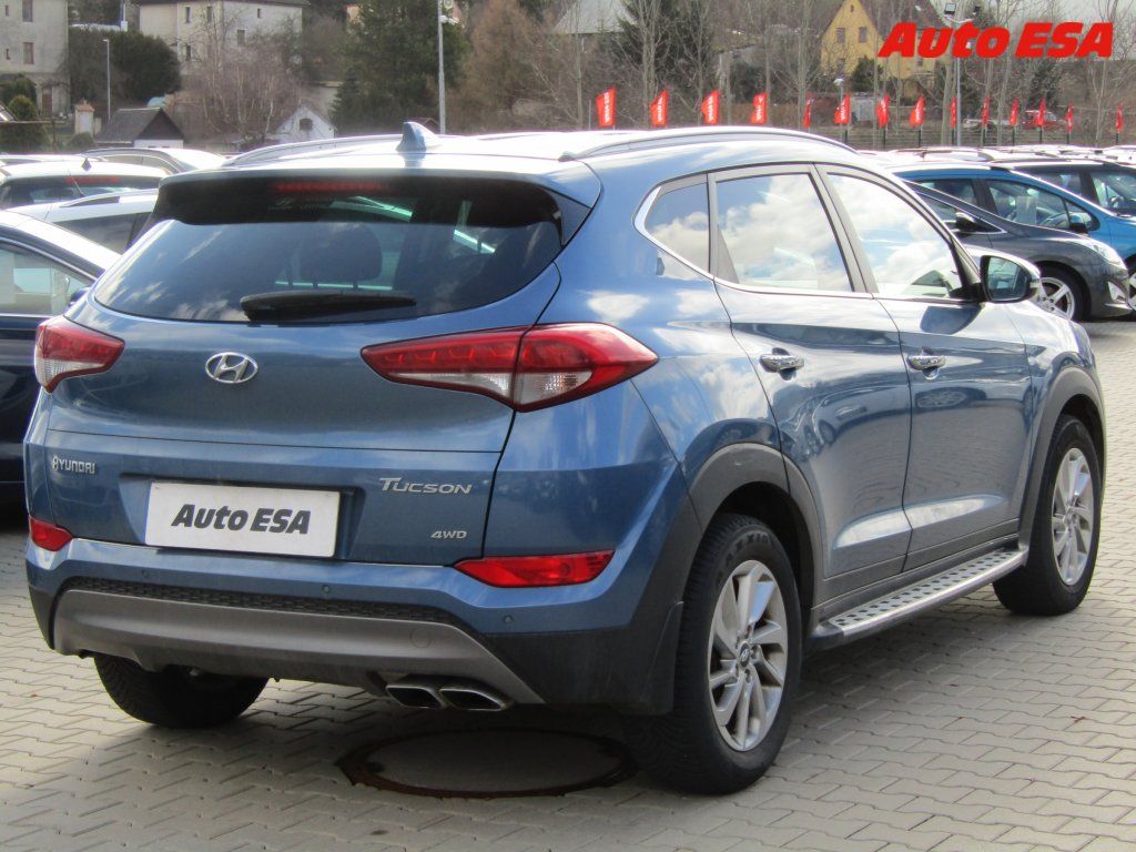 Hyundai Tucson, 2.0 CRDi 4x4,AT,navi - fotka 4
