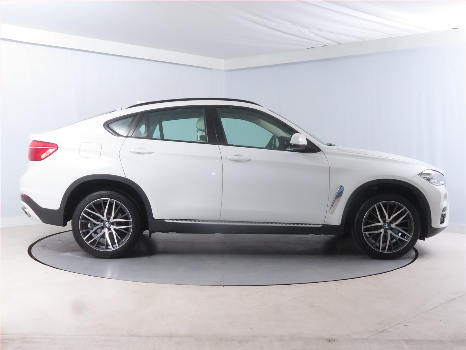 BMW X6, xDrive30d, 4X4, Automat - fotka 6