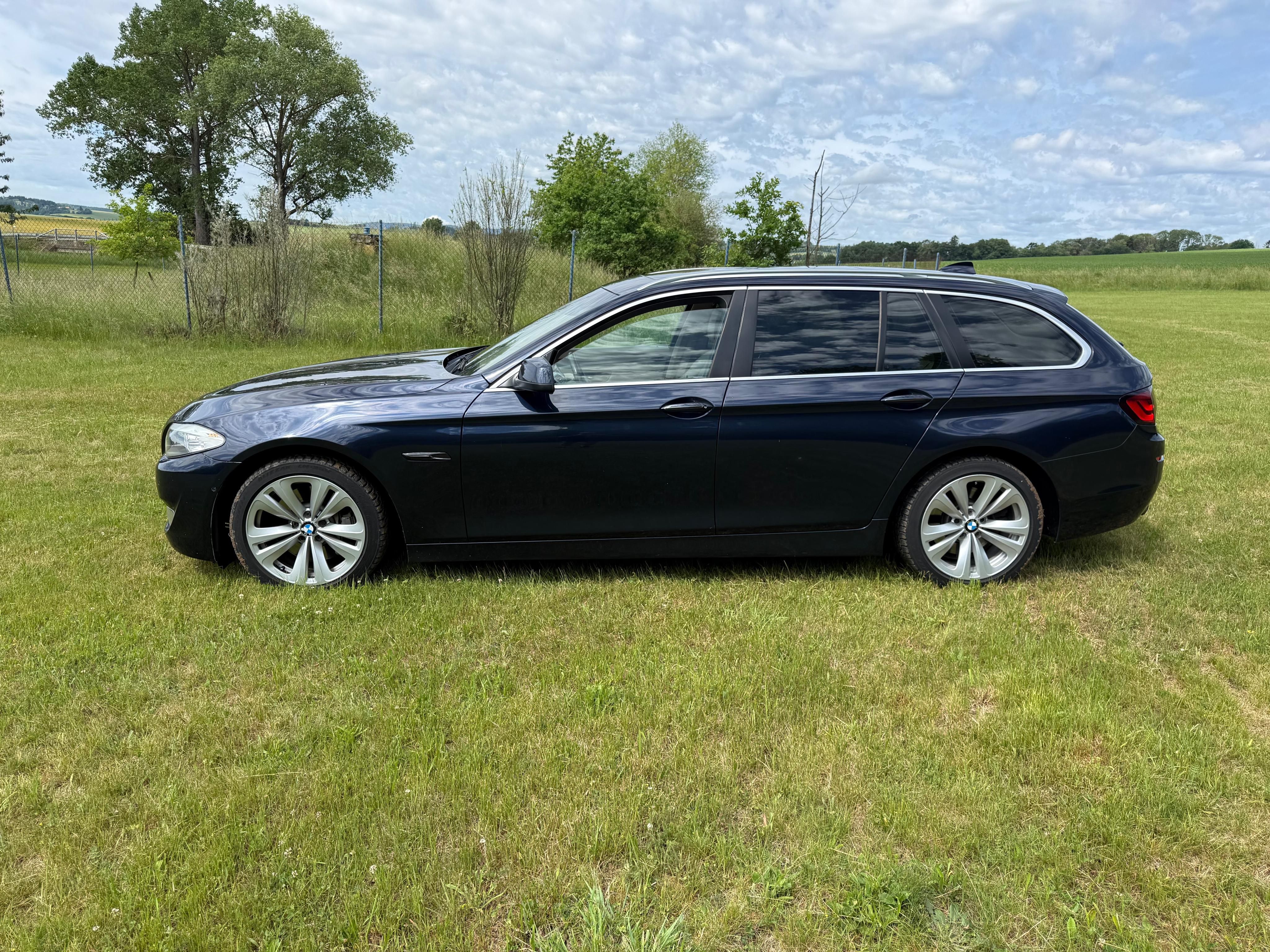 BMW Řada 5, 530D Touring 180 KW.09/2010 - fotka 4