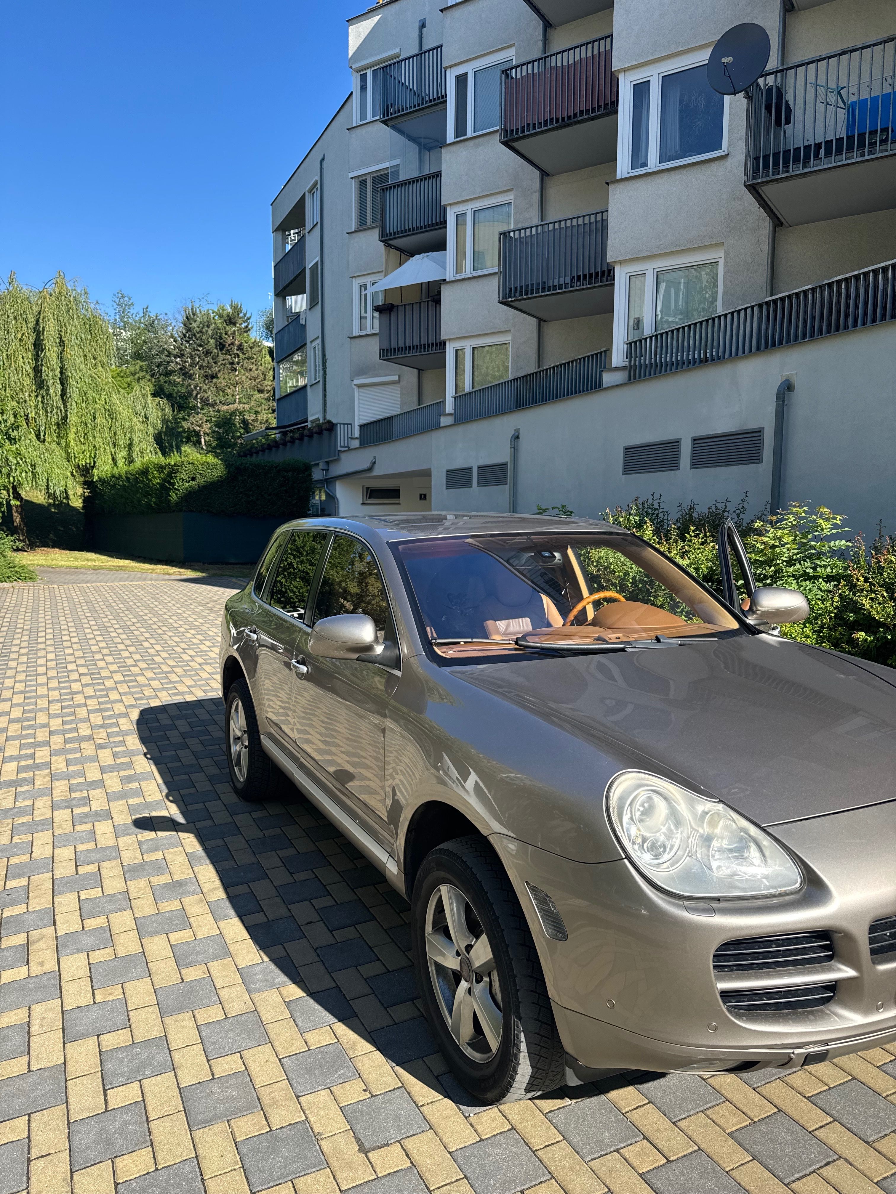 Porsche Cayenne, Porsche Cayenne S 4.5 V8 - fotka 5
