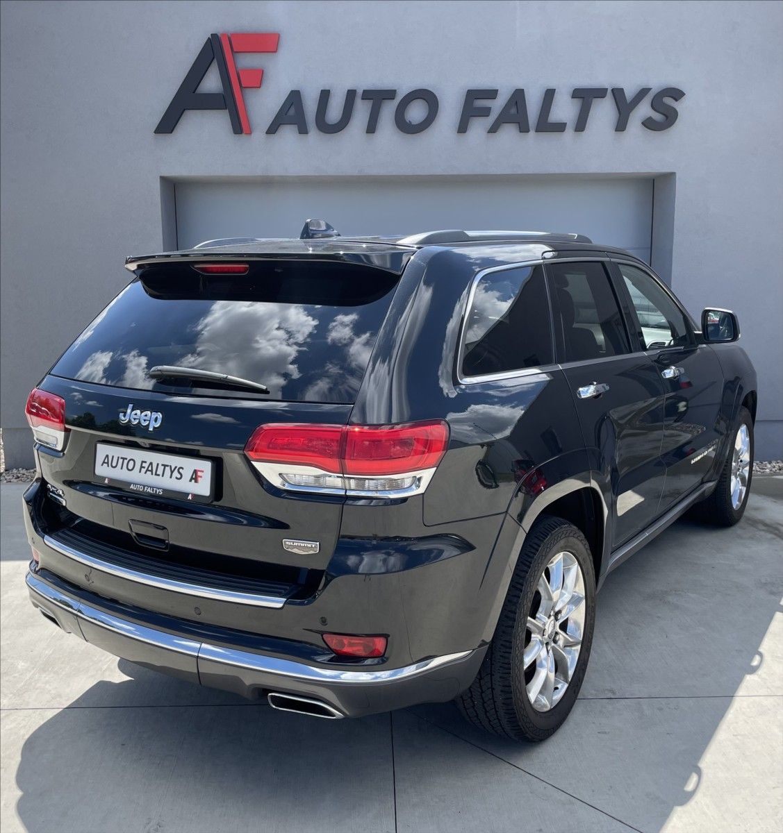 Jeep Grand Cherokee, 3,0 CRDi 184KW SUMMIT ČR. - fotka 3