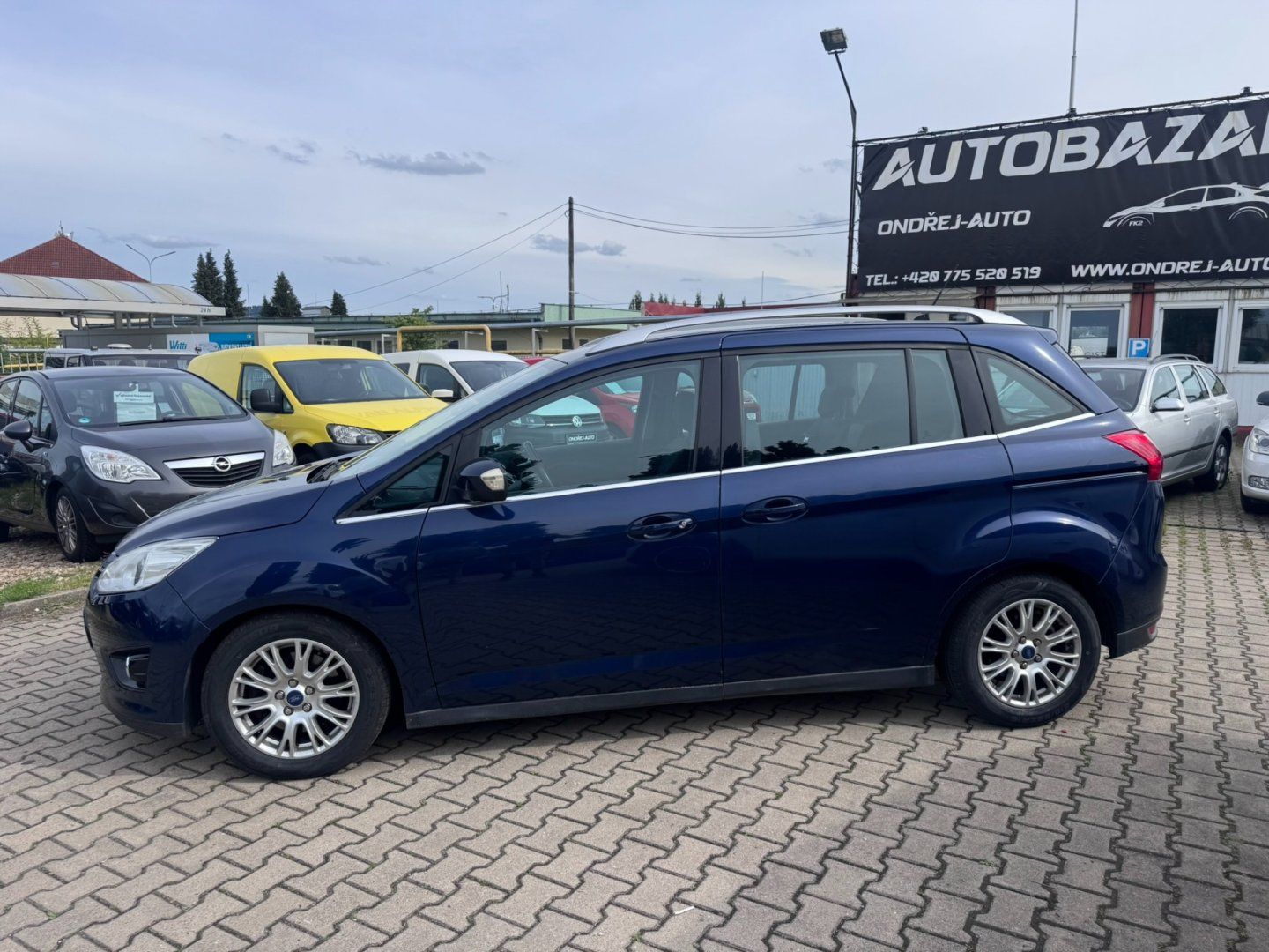 Ford Grand C-MAX, AUTOMAT 2,0 TDCI NOVÁ STK - fotka 3