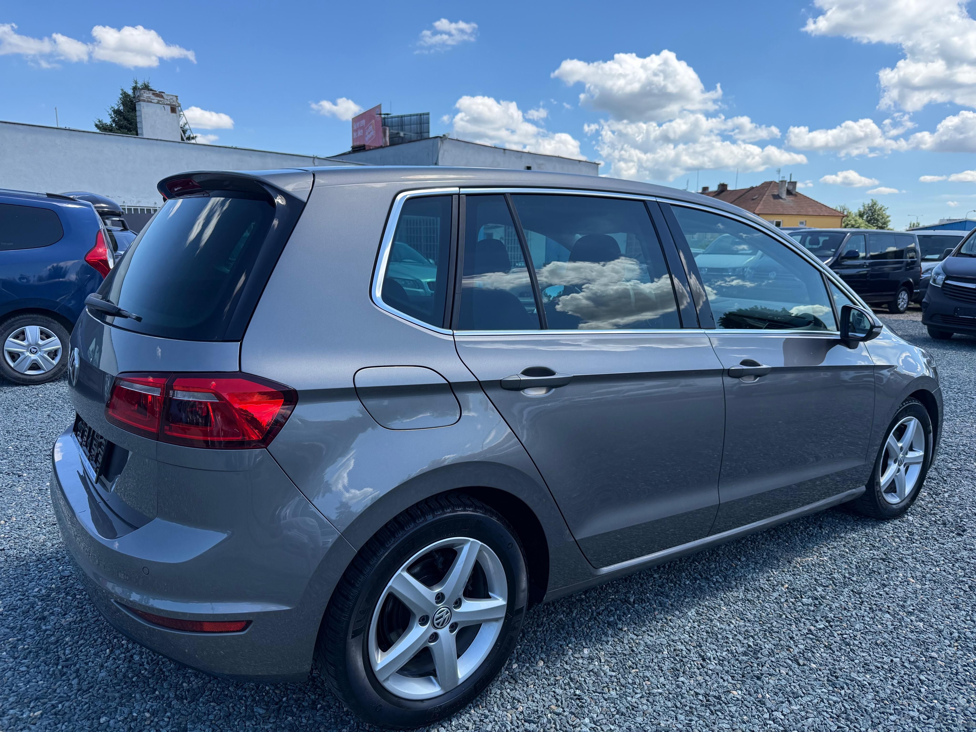 Volkswagen Golf Sportsvan, 1.2 TSi 81Kw Highline - fotka 5