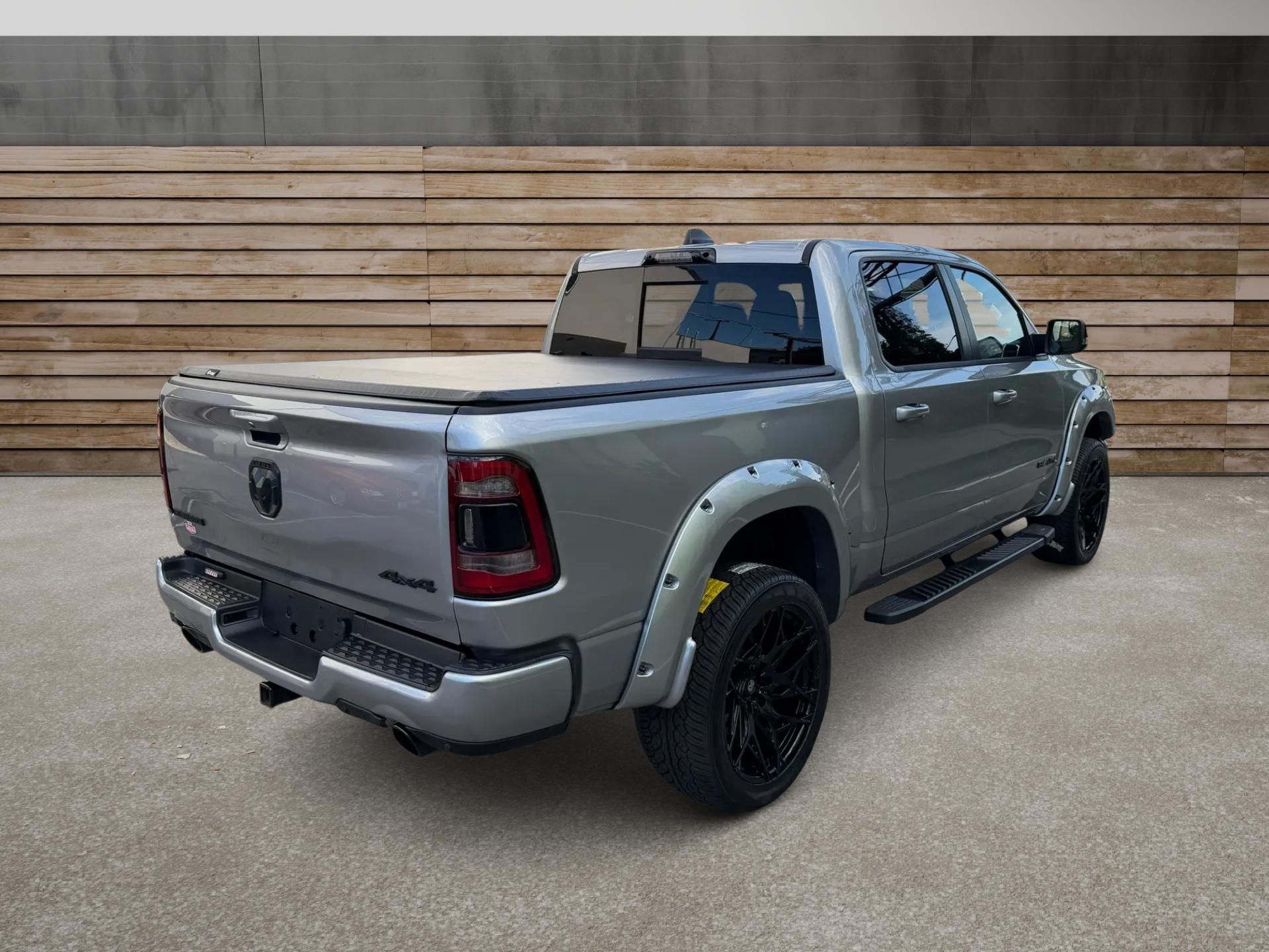 Dodge Ram, +HEMI+HEAD-UP+OFFROAD PAKET+ - fotka 3