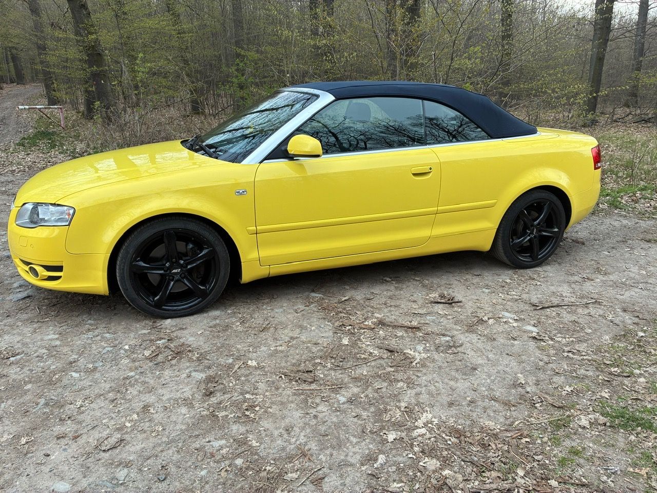 Audi A4, Cabrio 3,2 FSI - fotka 6