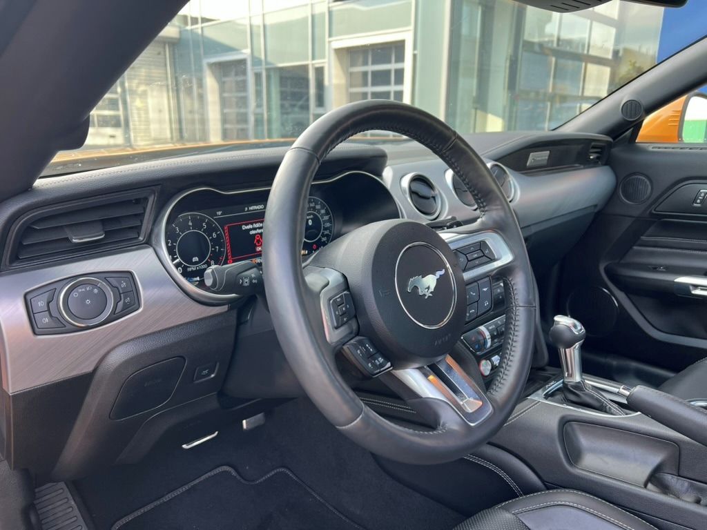 Ford Mustang, V8 Fastback, 5.0 GT automat - fotka 6