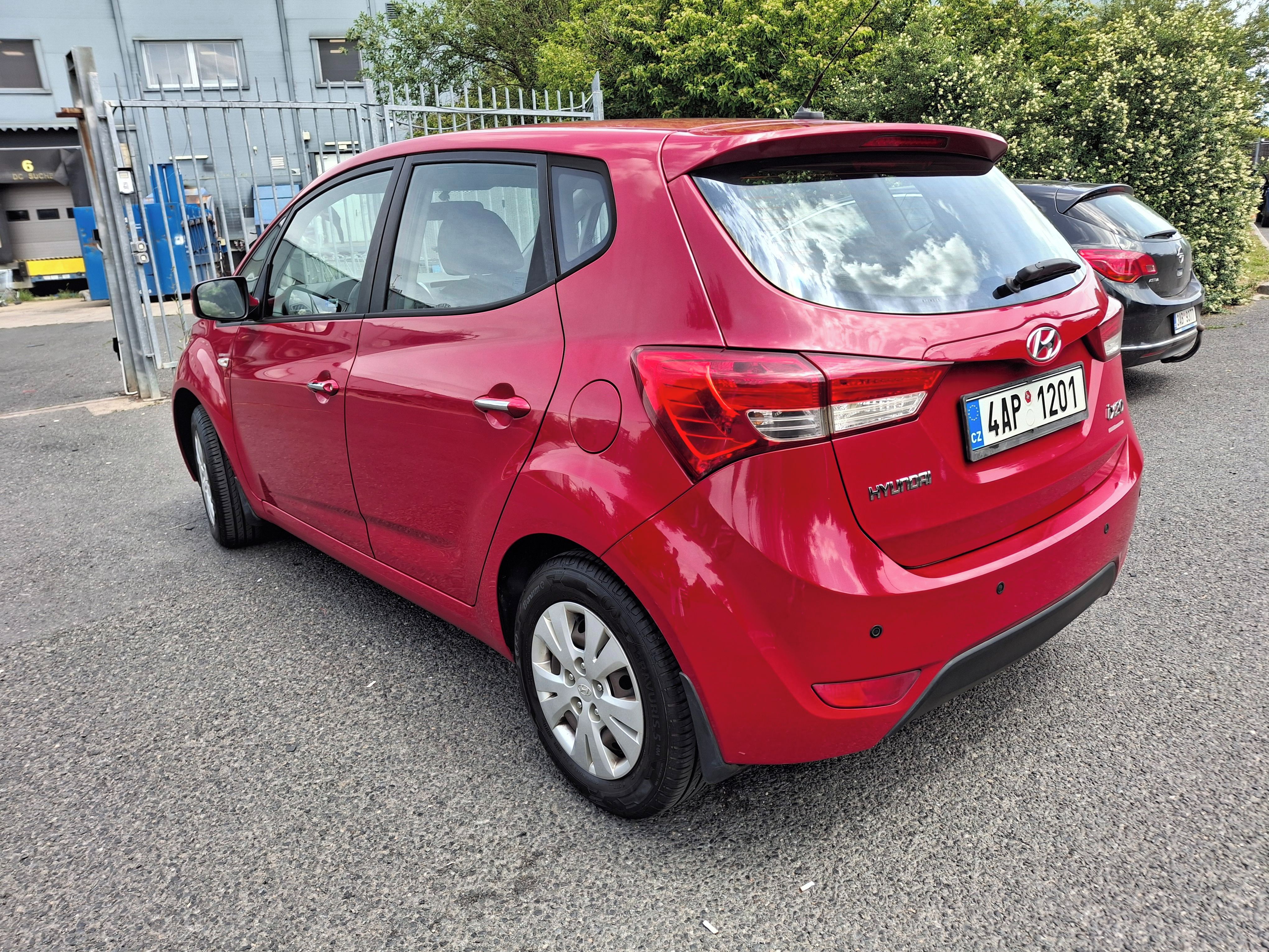 Hyundai ix20, 1.6, 92kW, Tricolor, 1.majitel - fotka 4