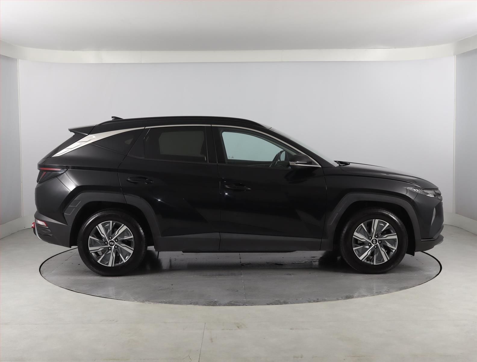 Hyundai Tucson, 1.6 T-GDI, 4X4, Serv.kniha - fotka 6