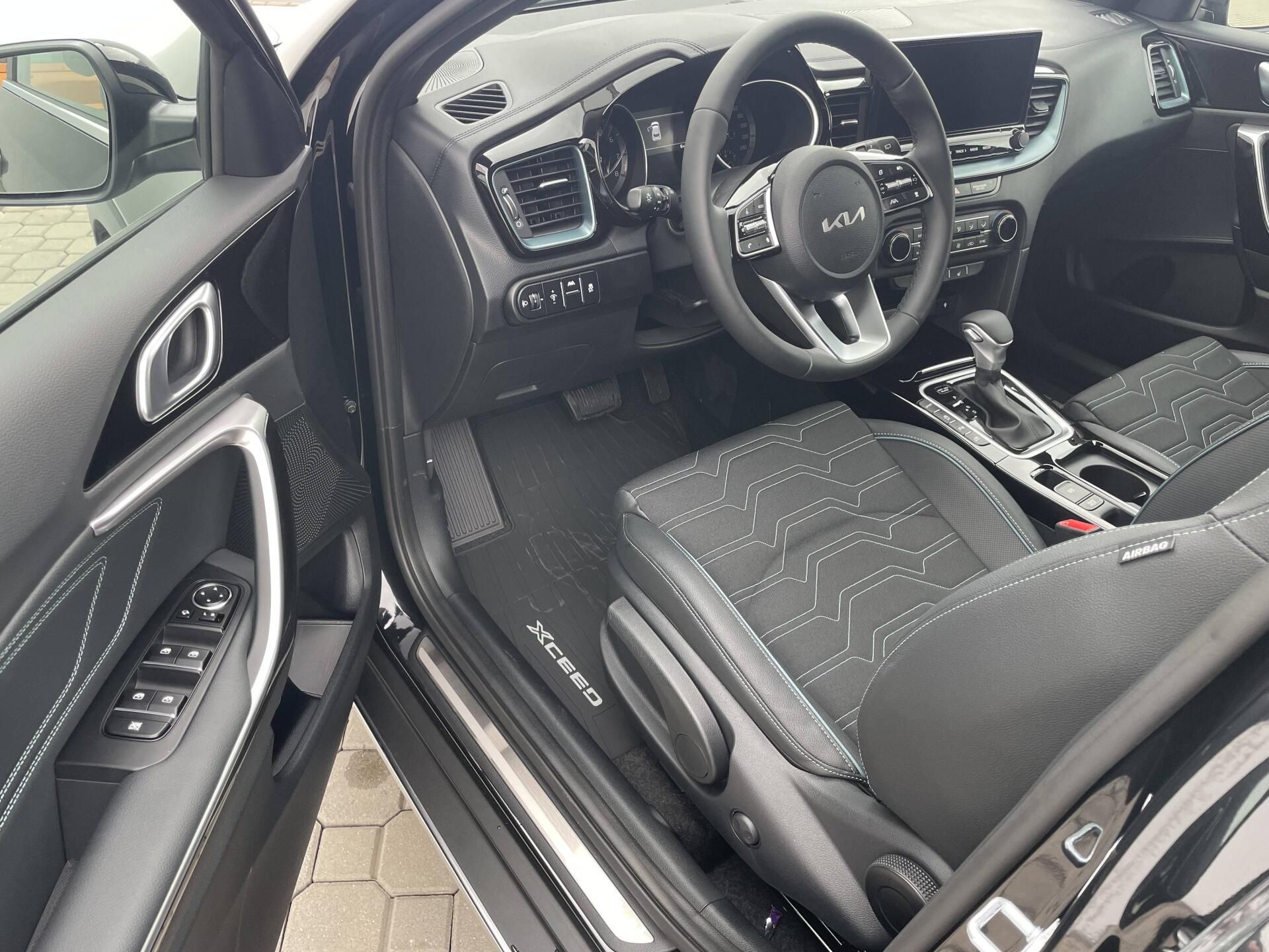 Kia XCee´d, STEEL EDITION 7DCT 1,6 T-GDi - fotka 5