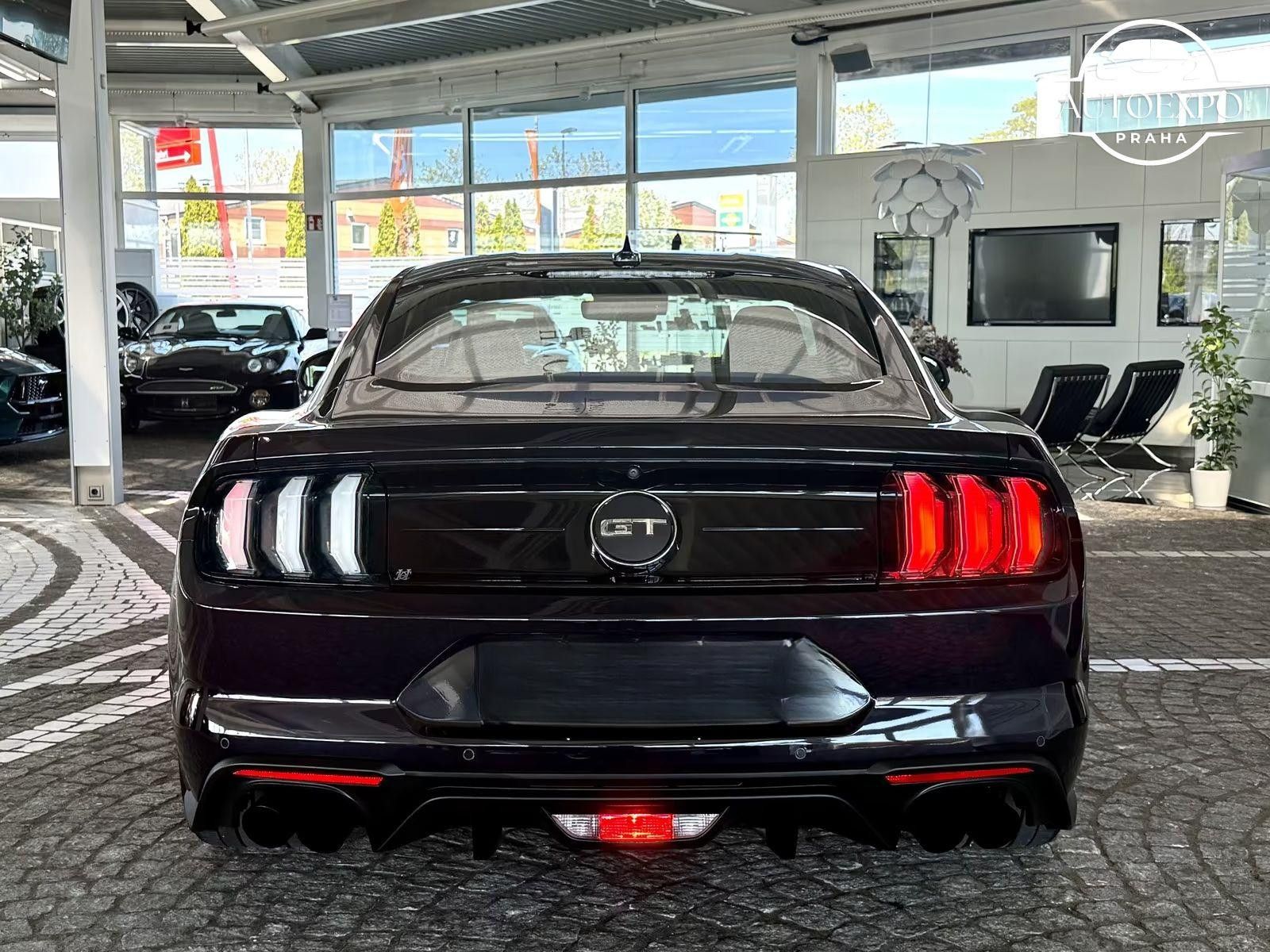 Ford Mustang, GT Fastback Automat - fotka 5