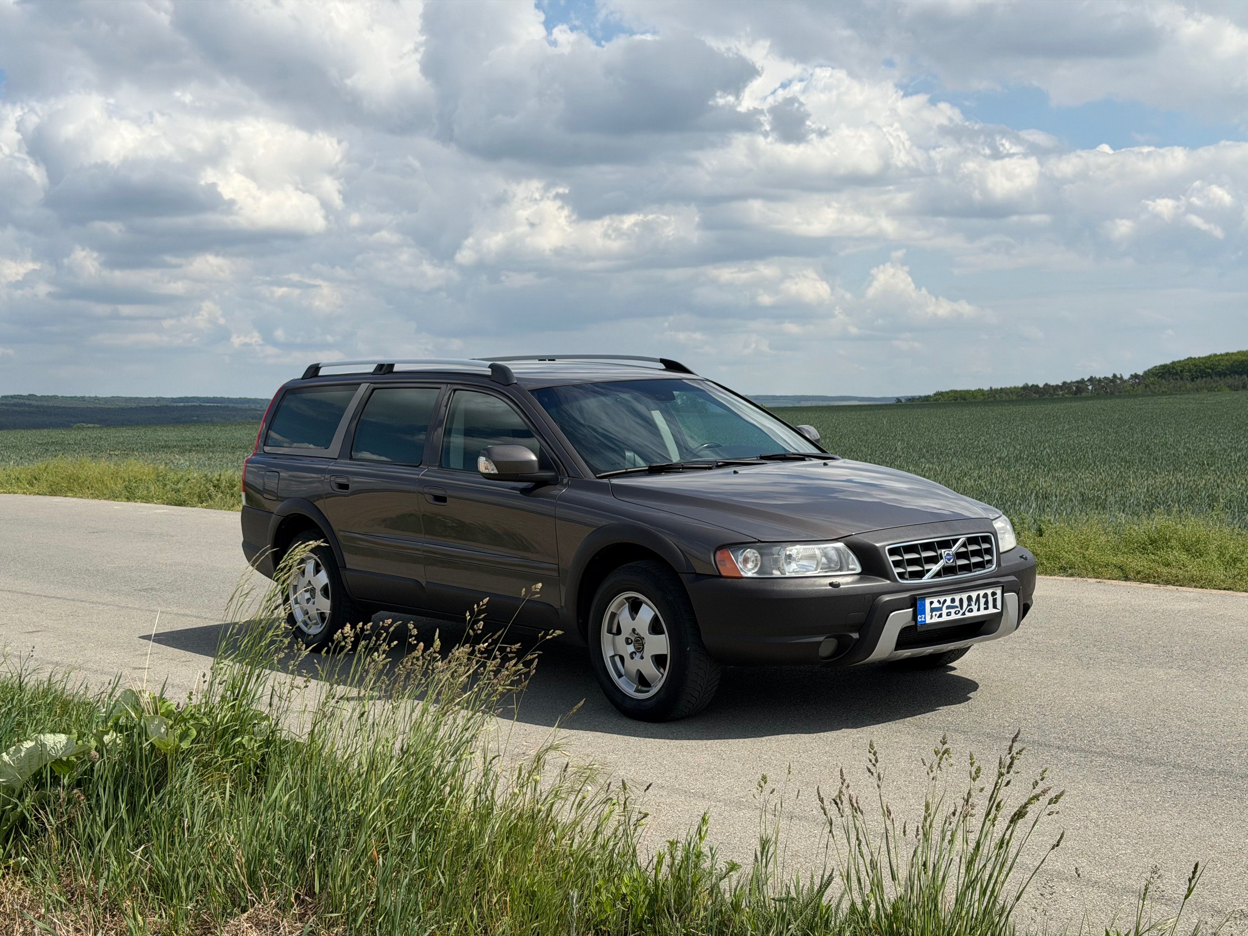 Volvo XC70, 2.4 D5 AWD Cross Country - fotka 4