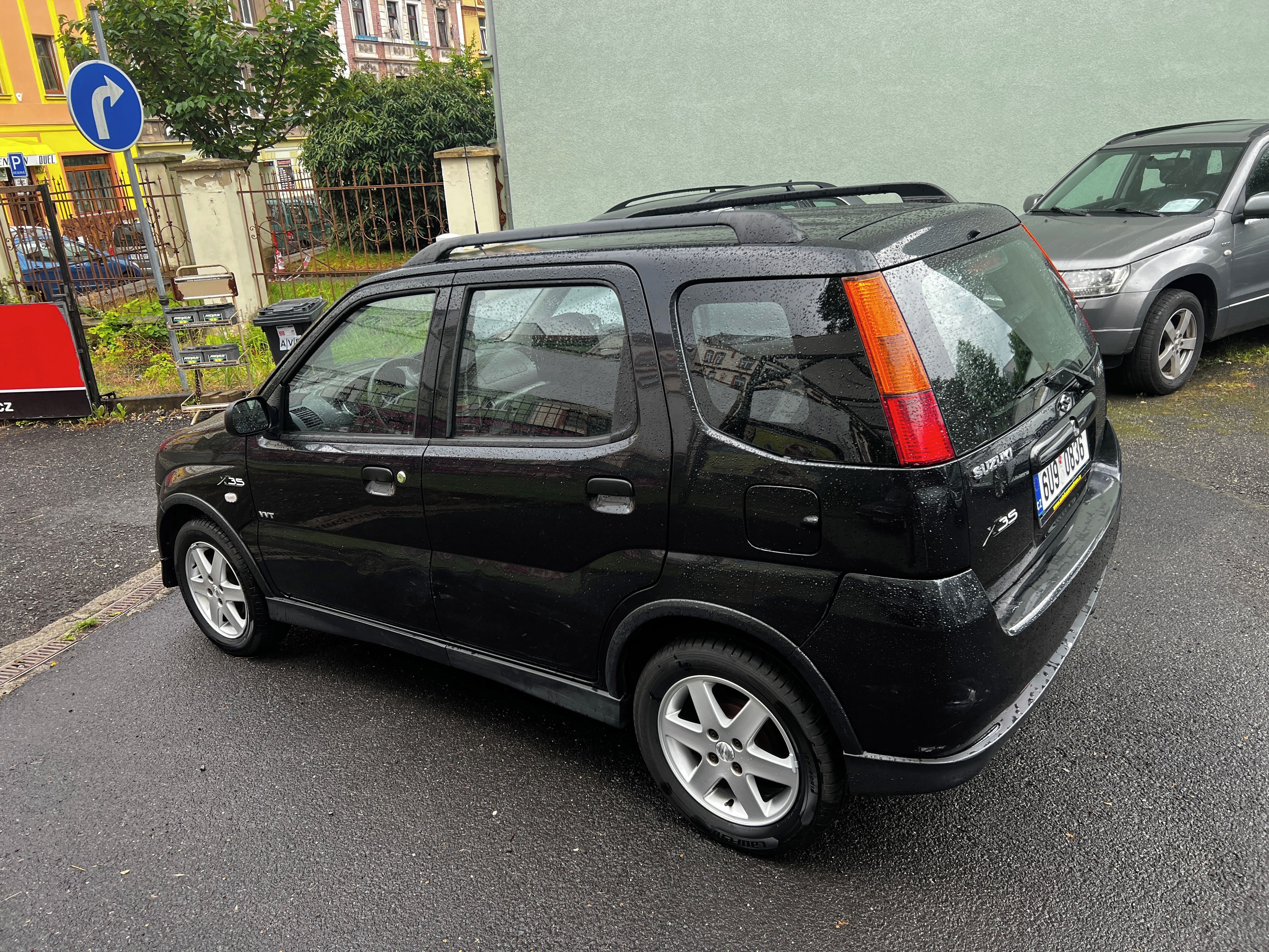 Suzuki Ignis, 1,5i 73 Kw, 140674 Km - fotka 5