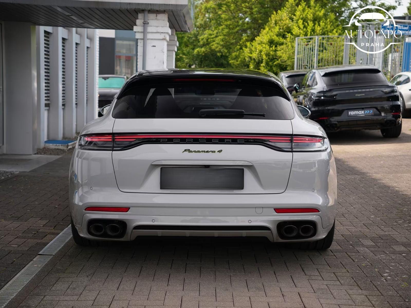 Porsche Panamera, 4 E-Hybrid Sport Turismo Sport - fotka 4