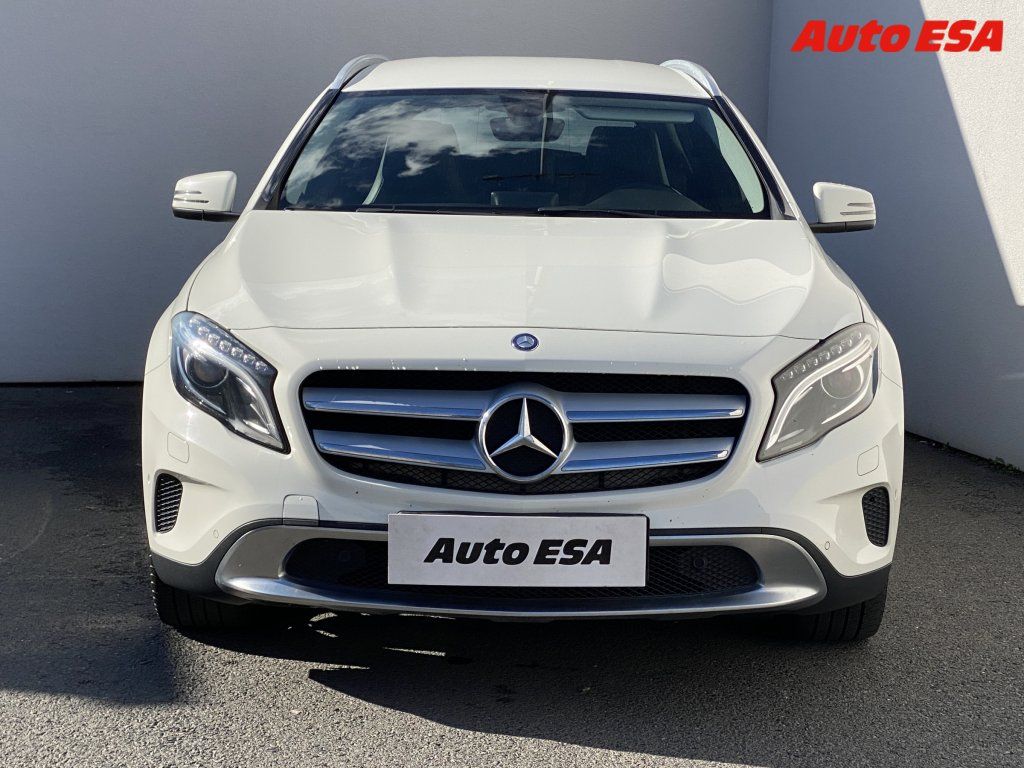 Mercedes-Benz GLA, 2.2 CDi 220 4Matic,ČR,AT - fotka 2