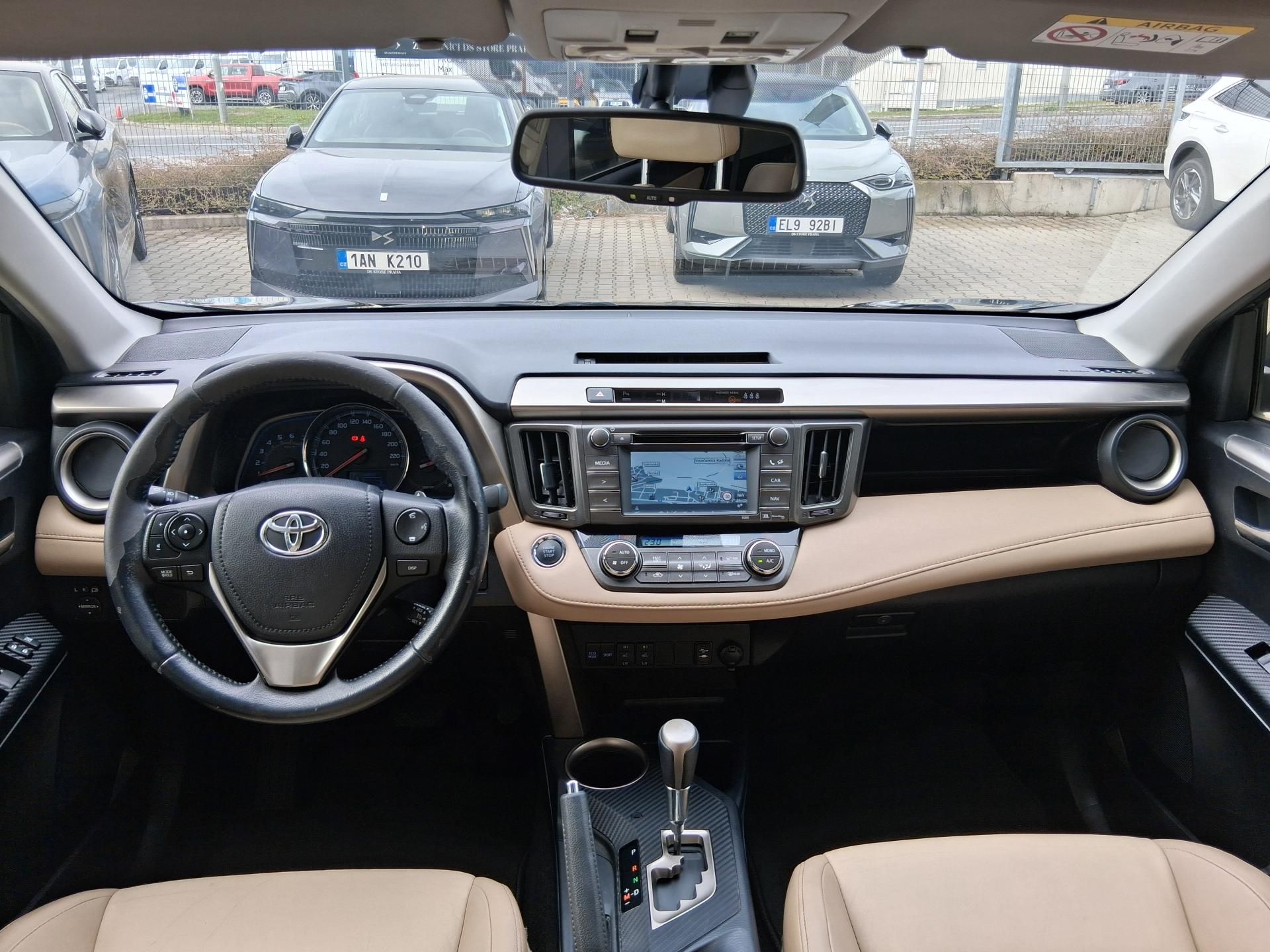 Toyota Rav4, PREMIUM 2.2 D-CAT 4x4 110 kW - fotka 2