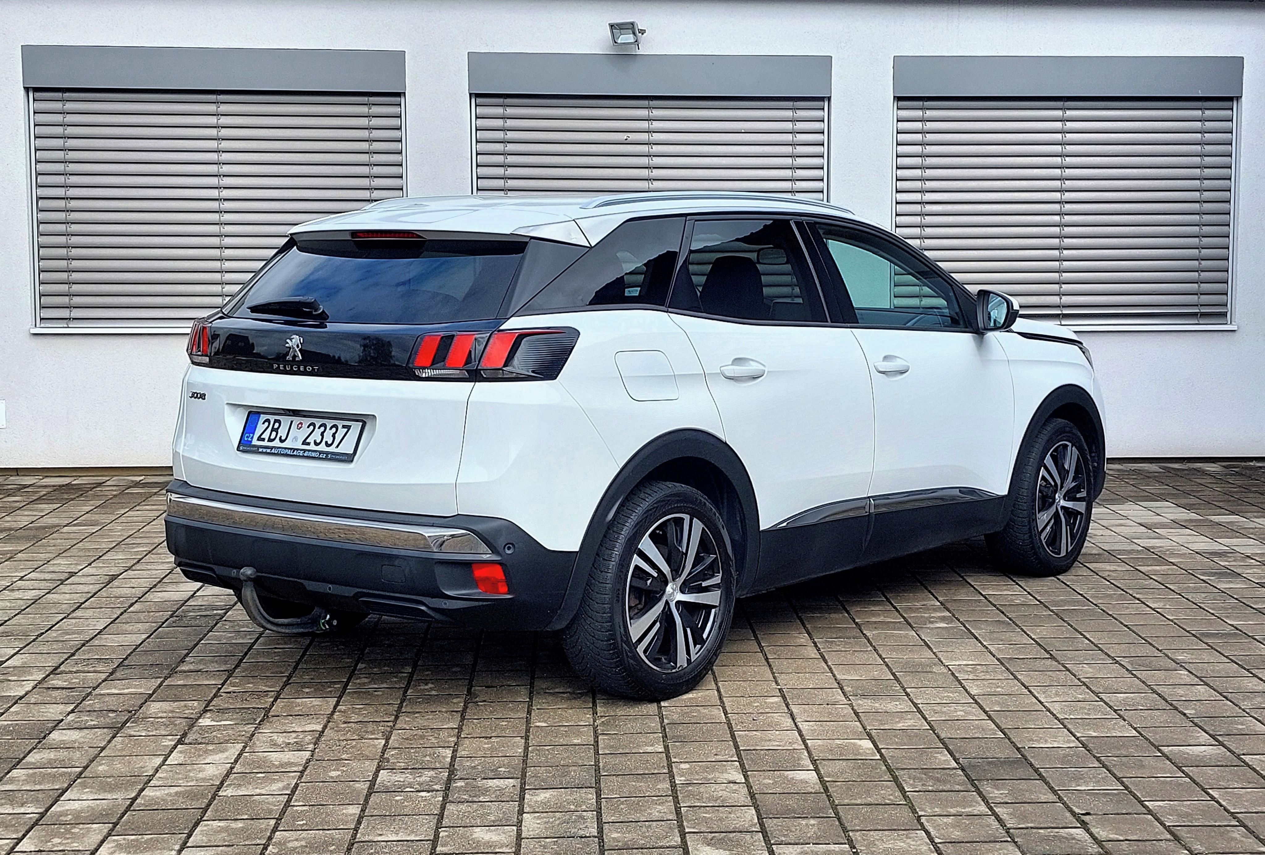 Peugeot 3008, 1.2 Allure PureTech 130, tažné - fotka 5
