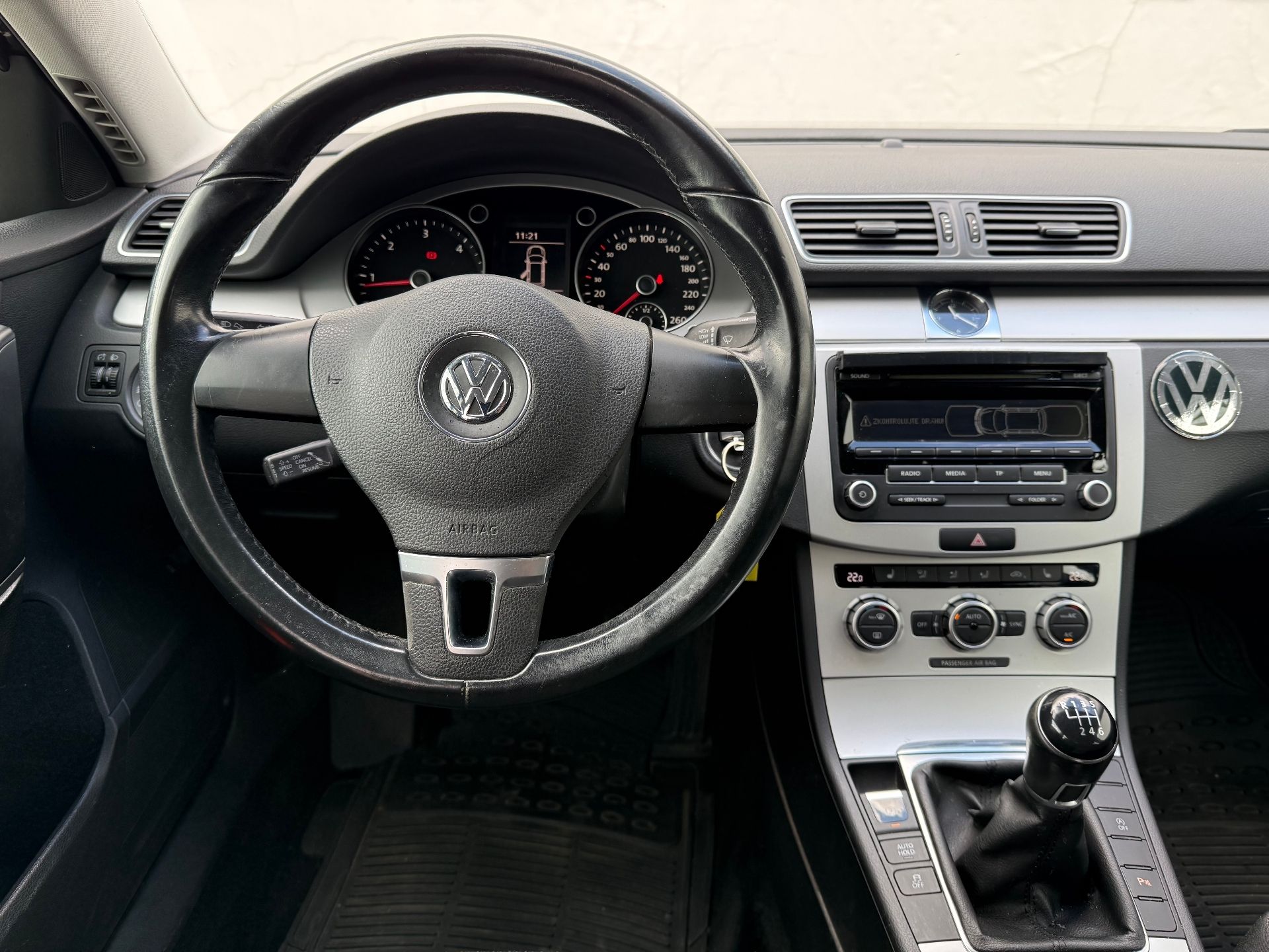Volkswagen Passat, 1.6 TDI 77 kW Comfortline - fotka 5
