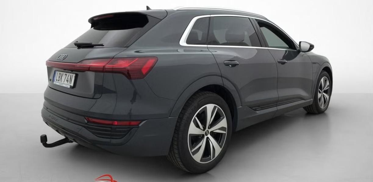 Audi Q8 e-tron, 55 Quattro Kamera Tažné - fotka 4