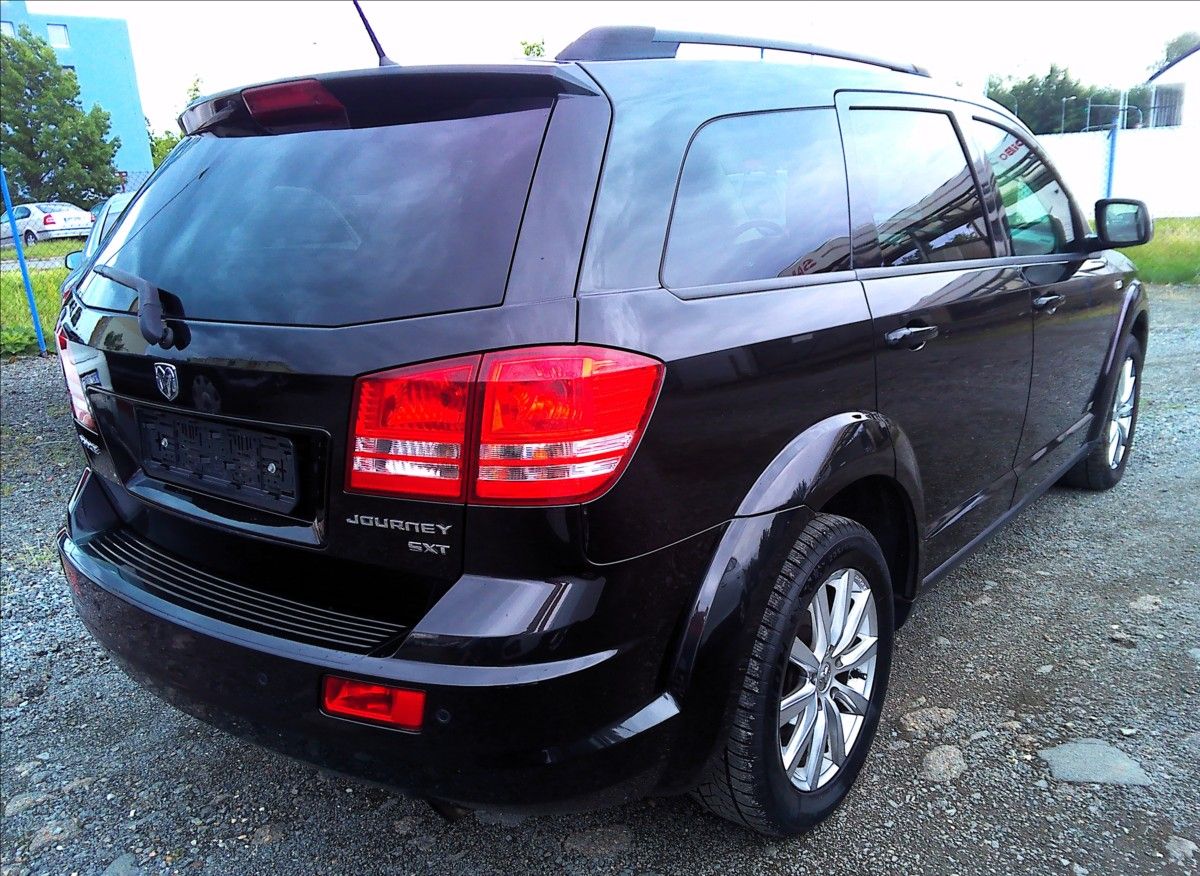 Dodge Journey, 2,4   i  SXT DUAL VVT SERVISKA - fotka 6