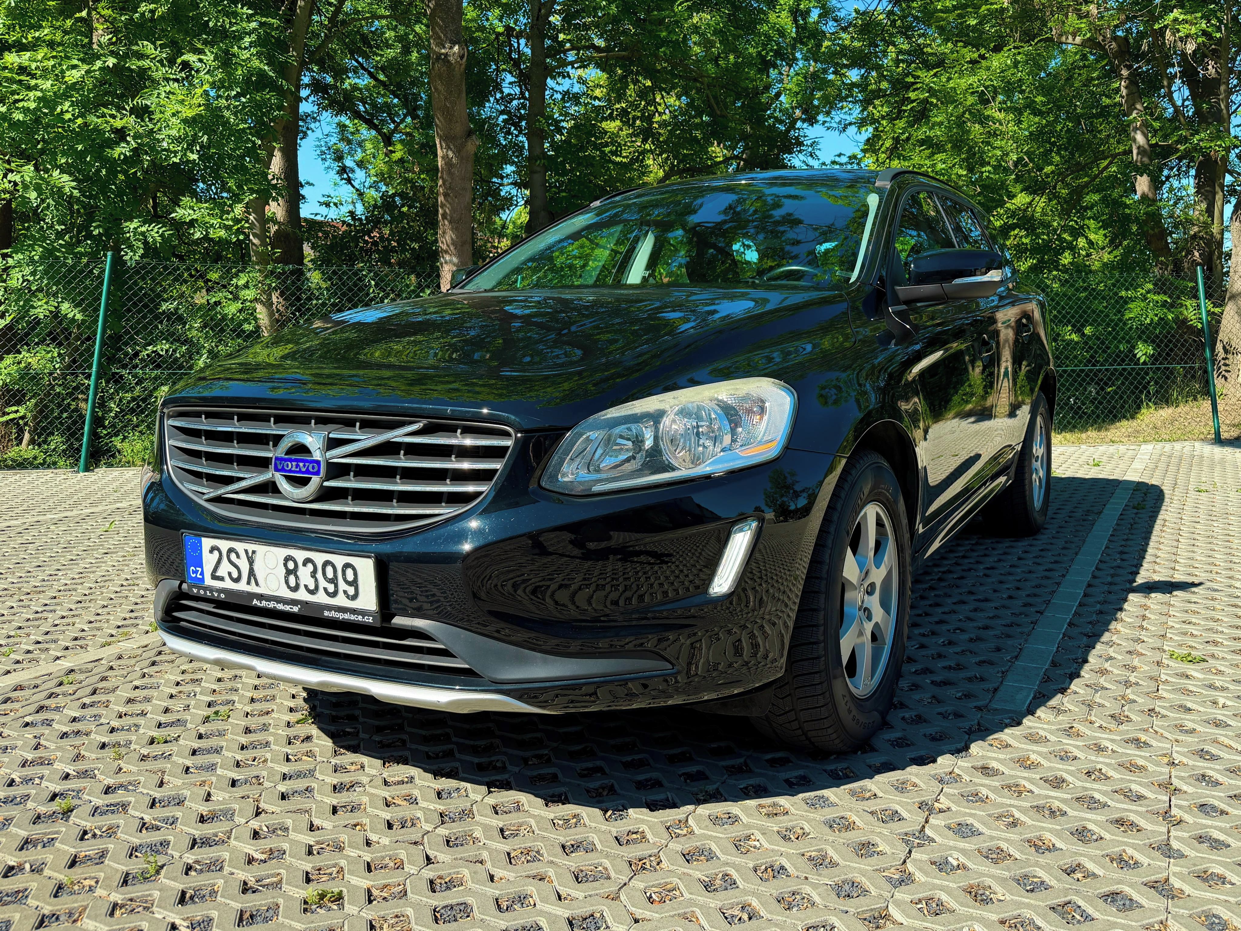 Volvo XC60, 2.4 D4 133 kW AWD (AUTOMAT) - fotka 2