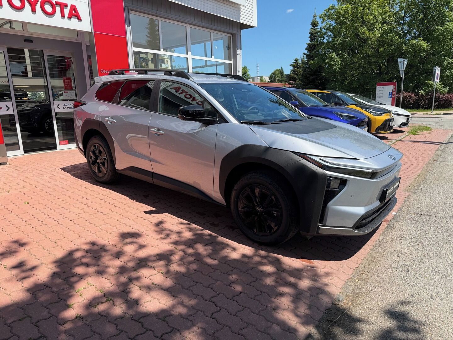 Toyota bZ4X, Touring NG26 BEV 380 AT 4X4 - fotka 5
