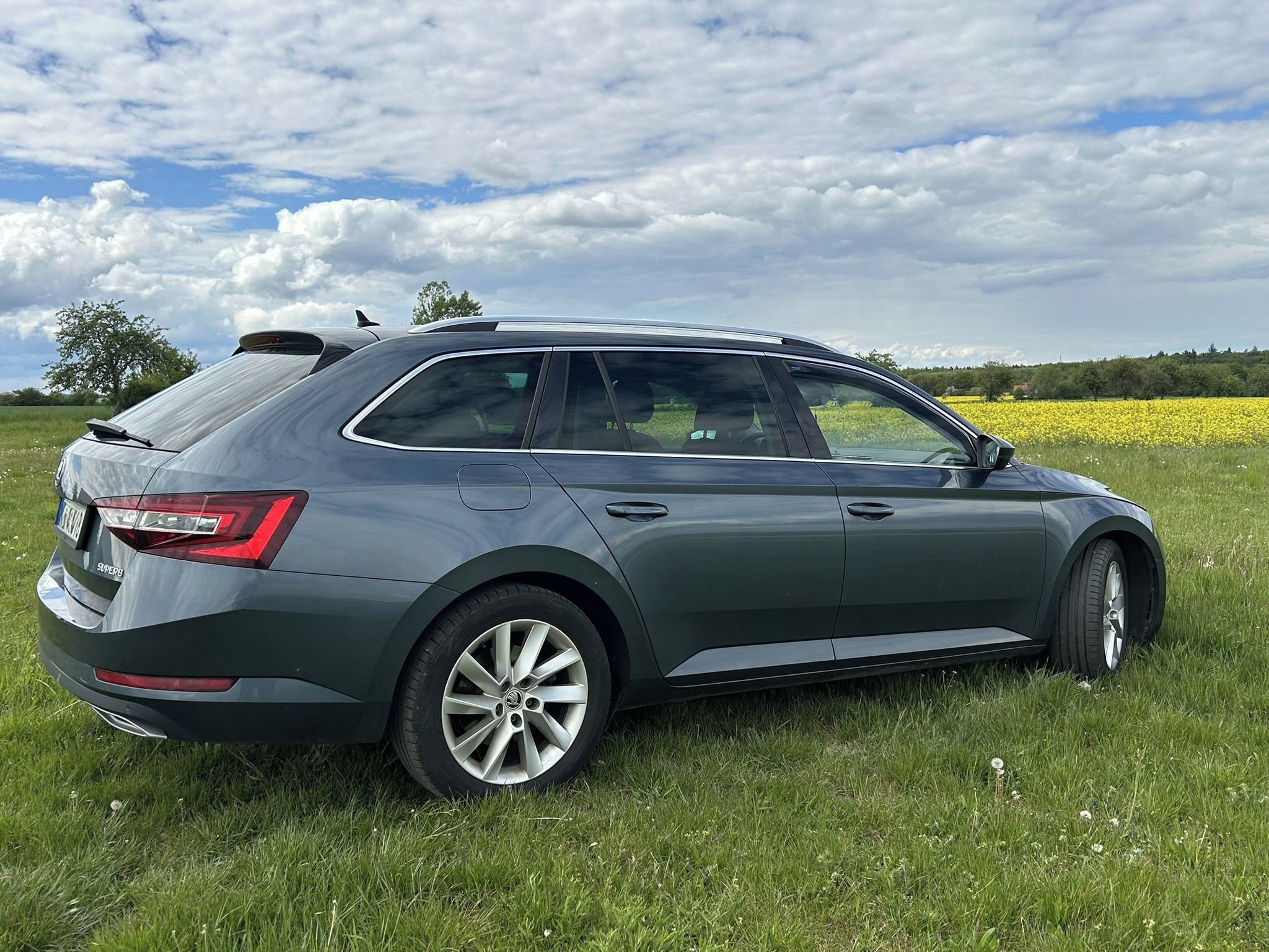 Škoda Superb, 2.0 TDI - Servisováno - fotka 4