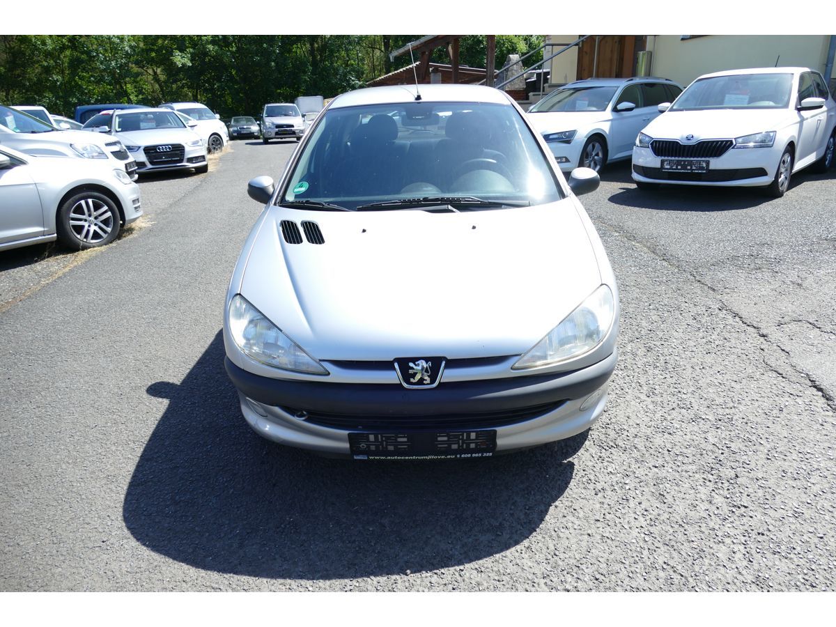 Peugeot 206, 1,6 65KW KLIMA - fotka 2