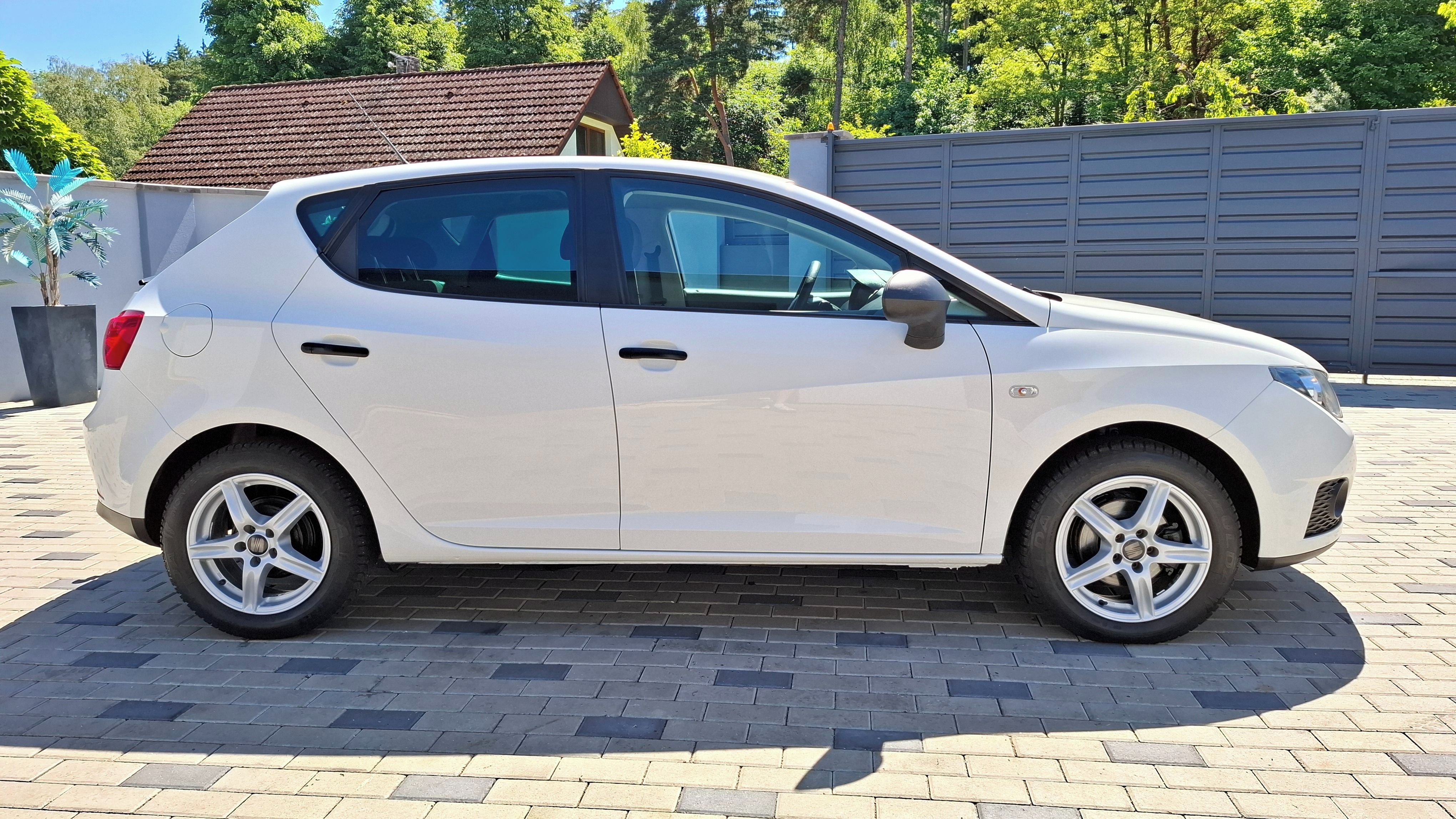 Seat Ibiza, IV 1,2 HTP - 51kw. PĚKNÝ STAV - fotka 4