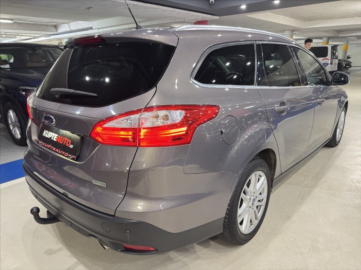 Ford Focus, 1,6 SCTi  Titanium - fotka 6