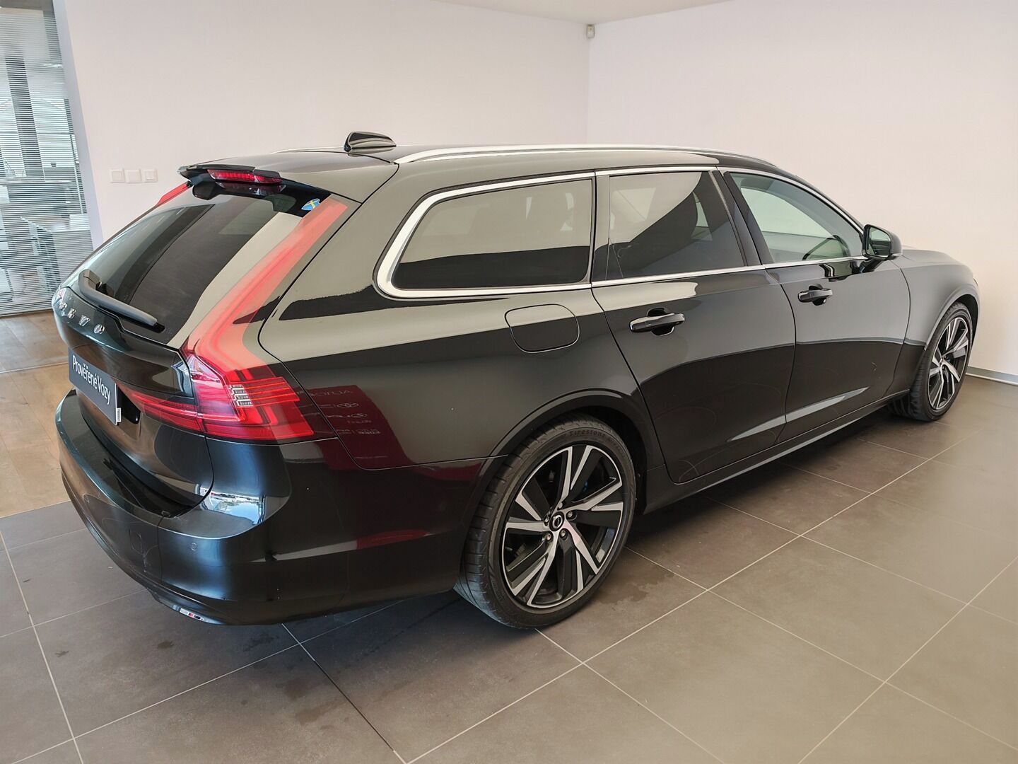 Volvo V90, Momentum Advanced - fotka 4