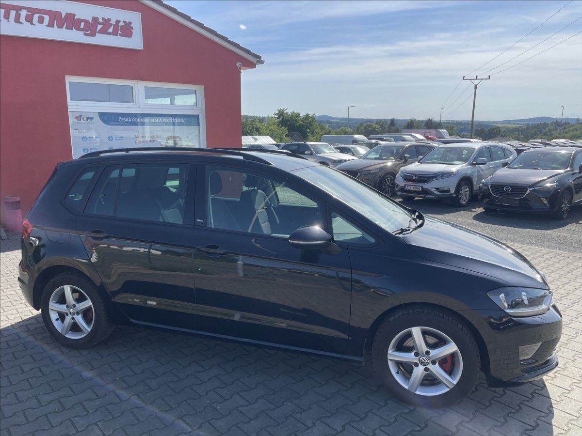 Volkswagen Golf Sportsvan, 2,0 TDI 110 kW WEBASTO 1.MAJIT - fotka 6