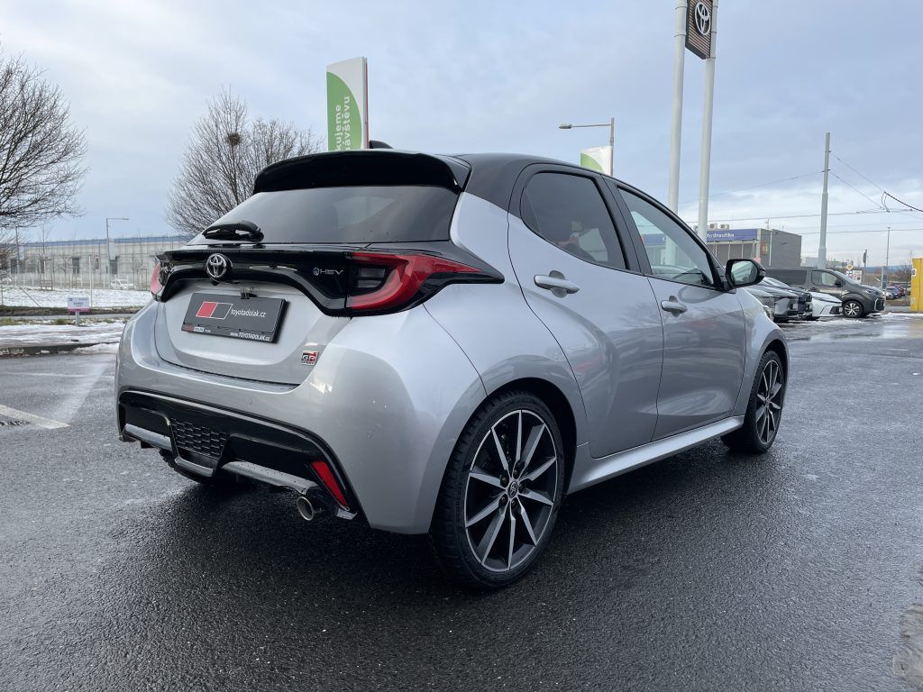 Toyota Yaris, 1.5Hybrid GR Sport ODBĚR IHNED - fotka 3